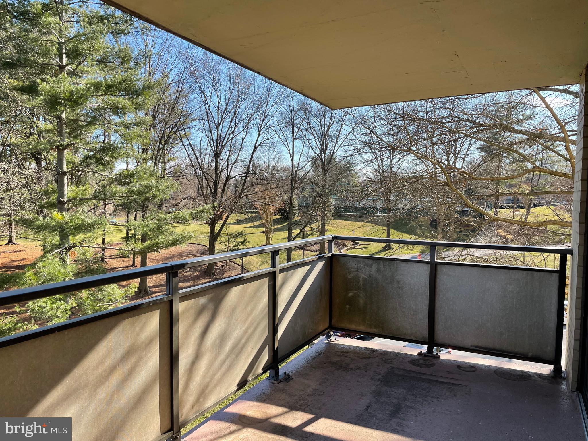 PROMENADE TOWERS - Residential
