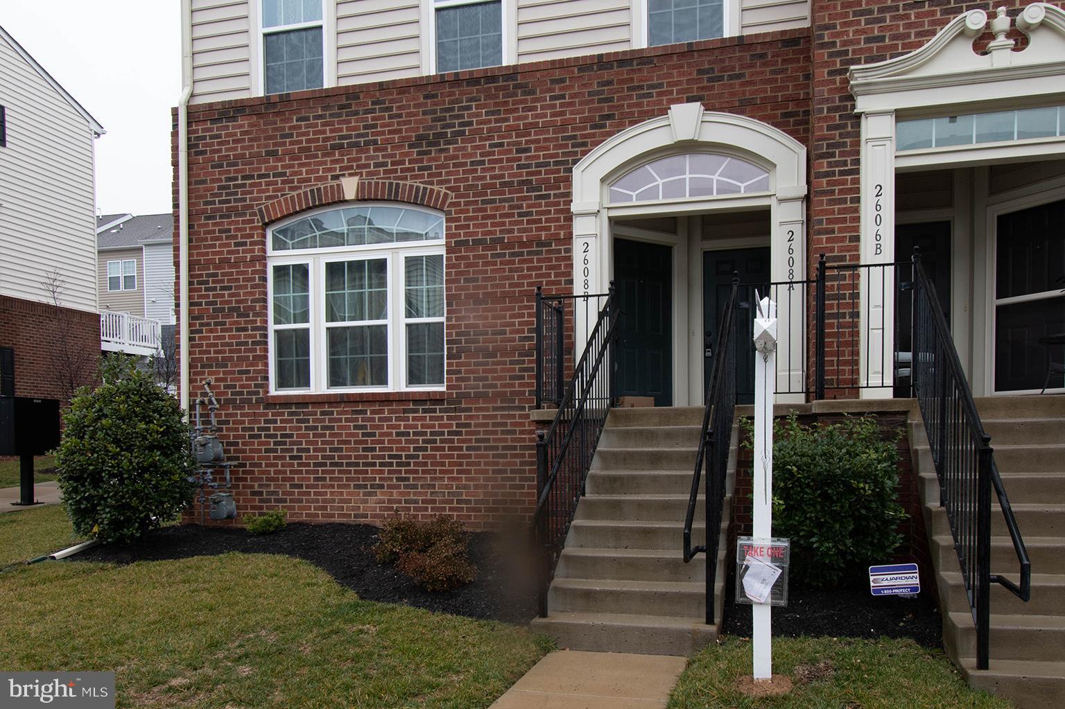MARKET SQUARE - Residential Lease