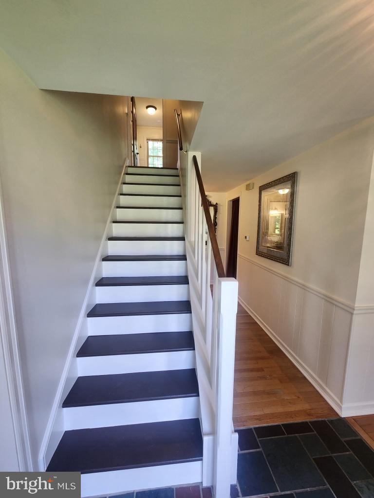 LYNWICK VILLAGE - Residential