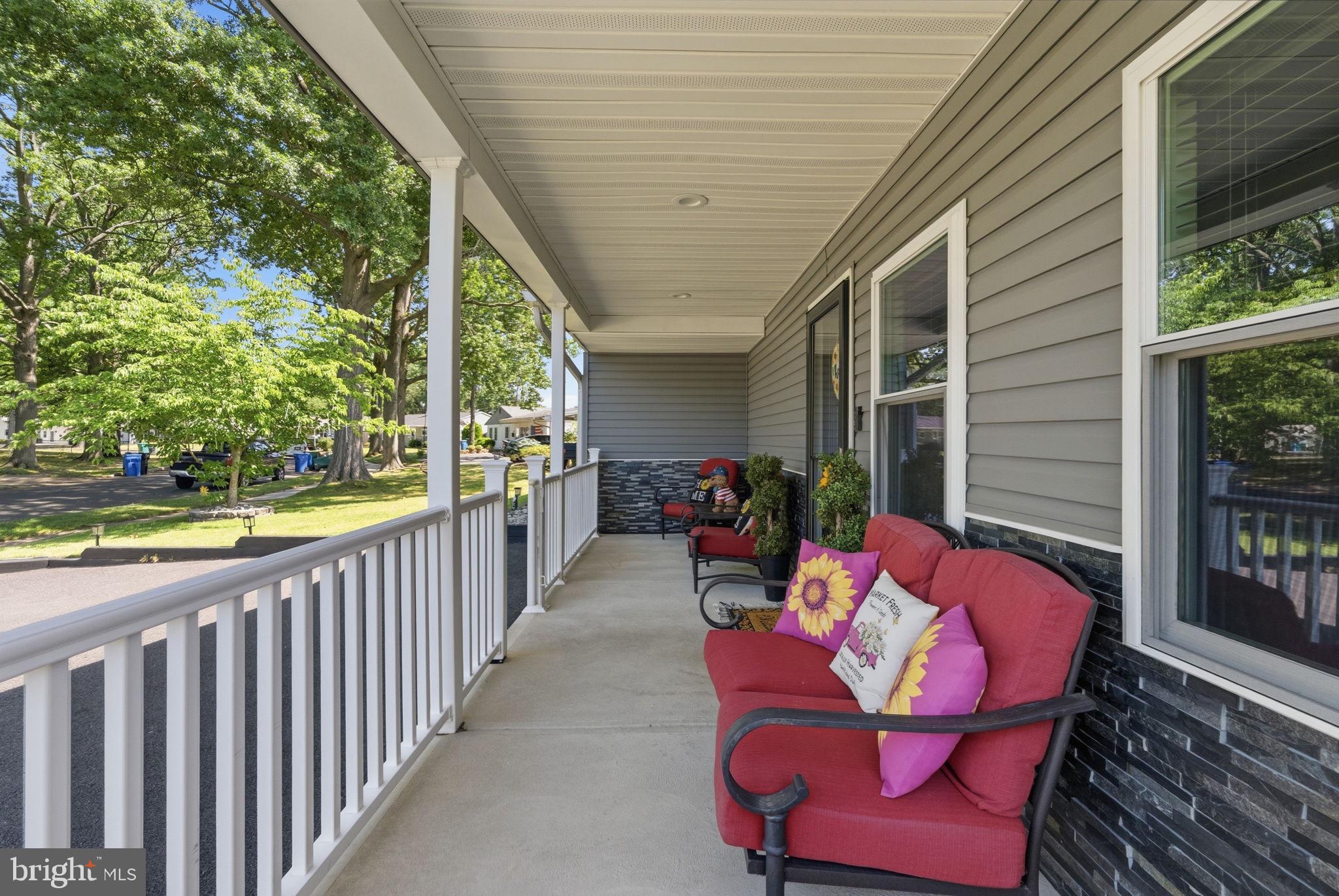OAKTREE HOLLOW - Residential