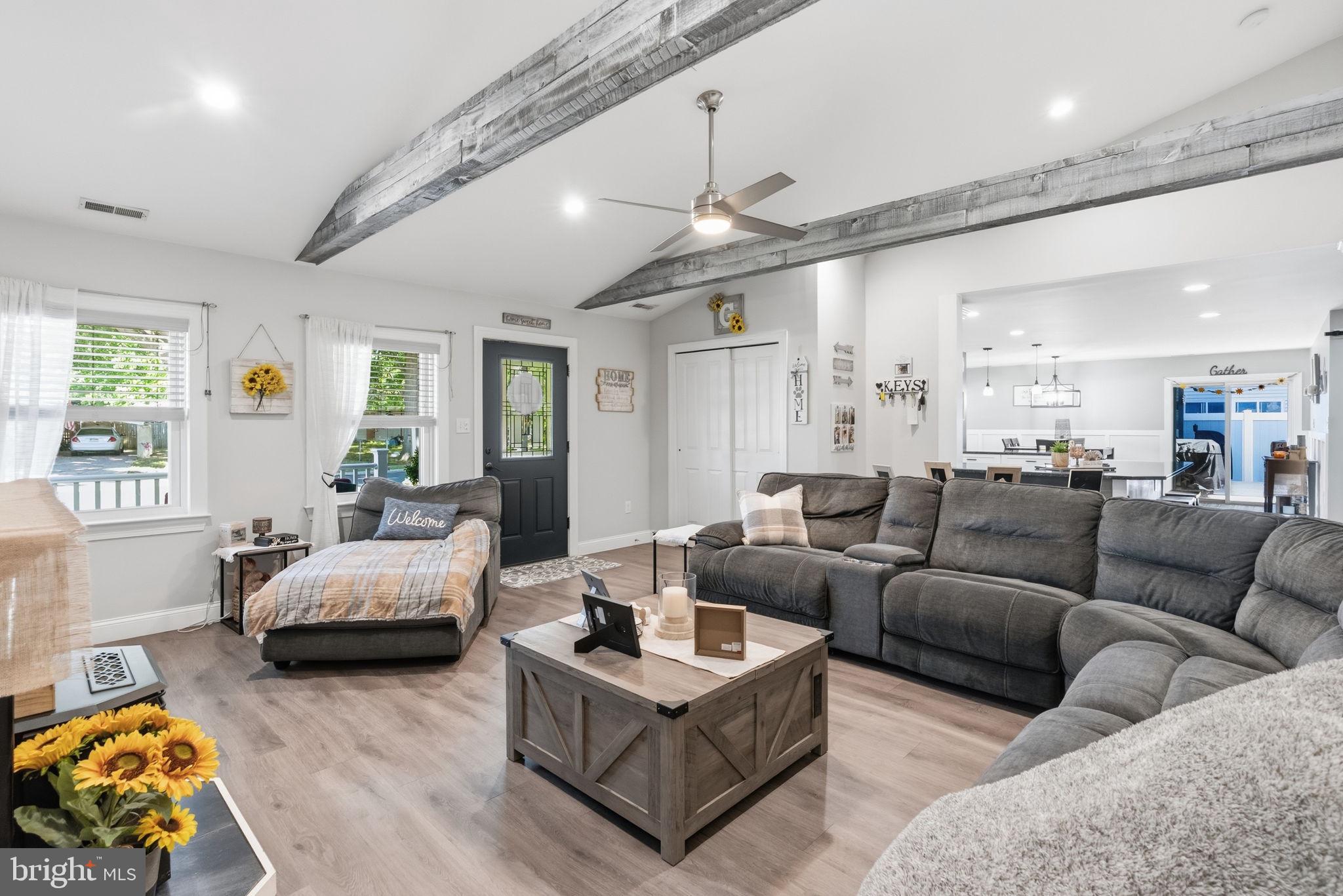 OAKTREE HOLLOW - Residential