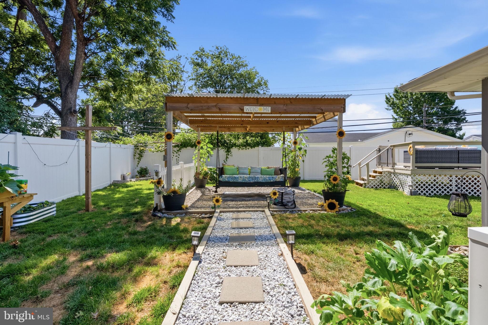 OAKTREE HOLLOW - Residential