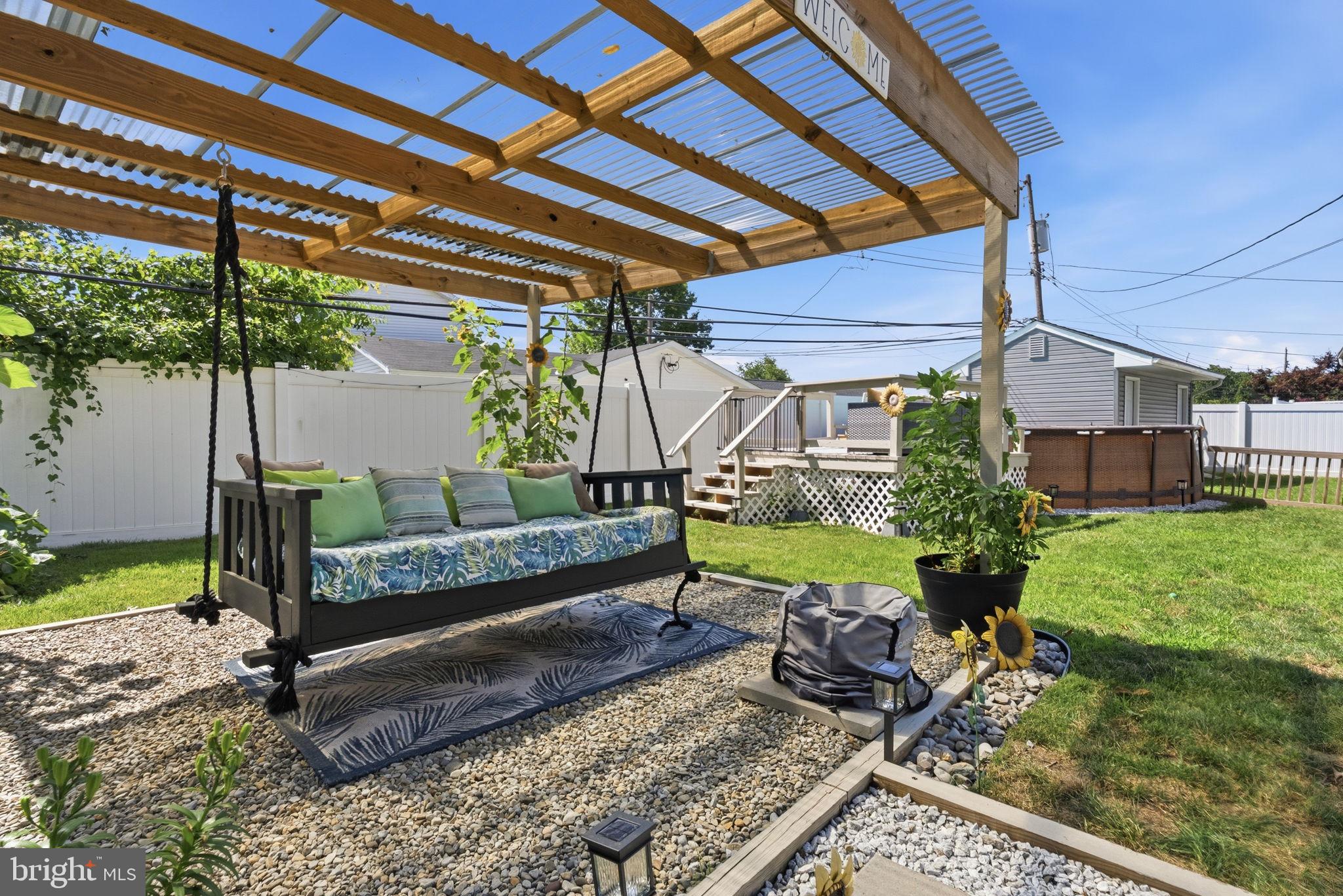 OAKTREE HOLLOW - Residential