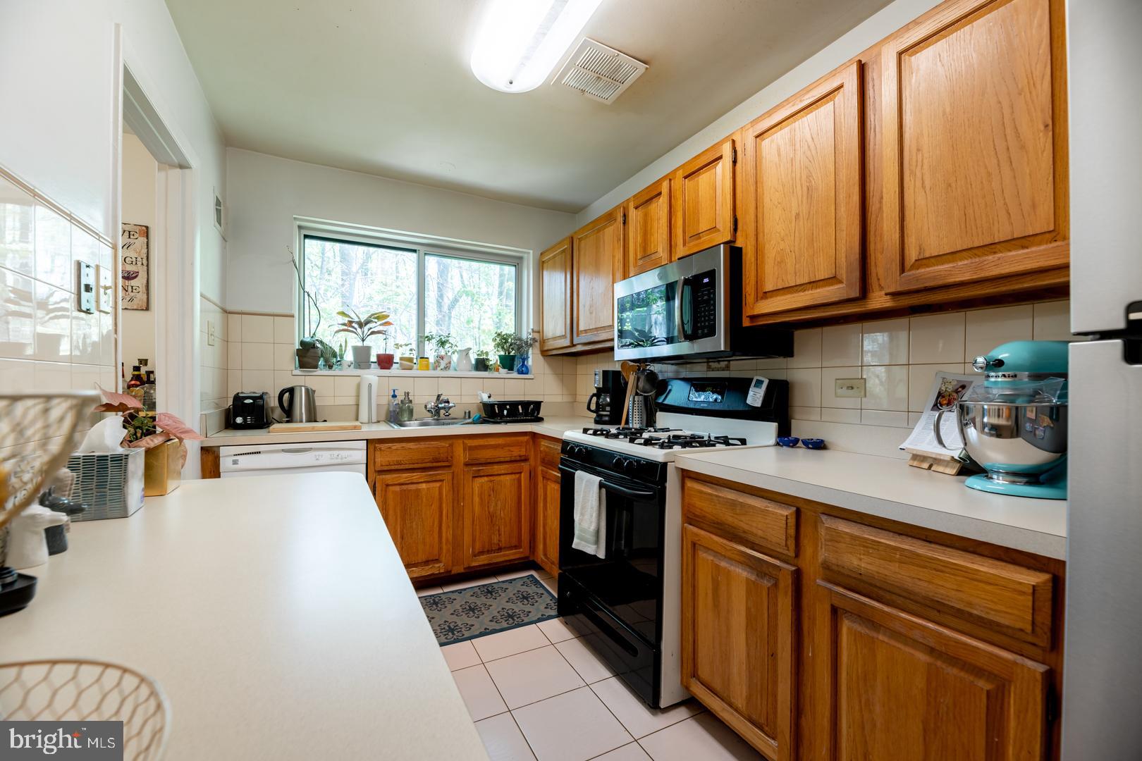 PARKSIDE CONDOMINIUMS - Residential
