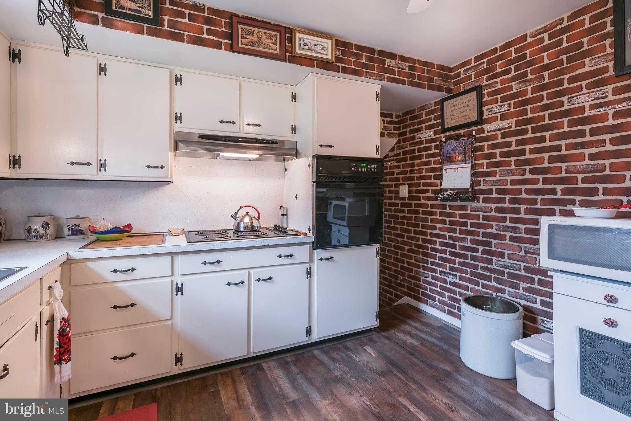 MANOR TWP - Residential