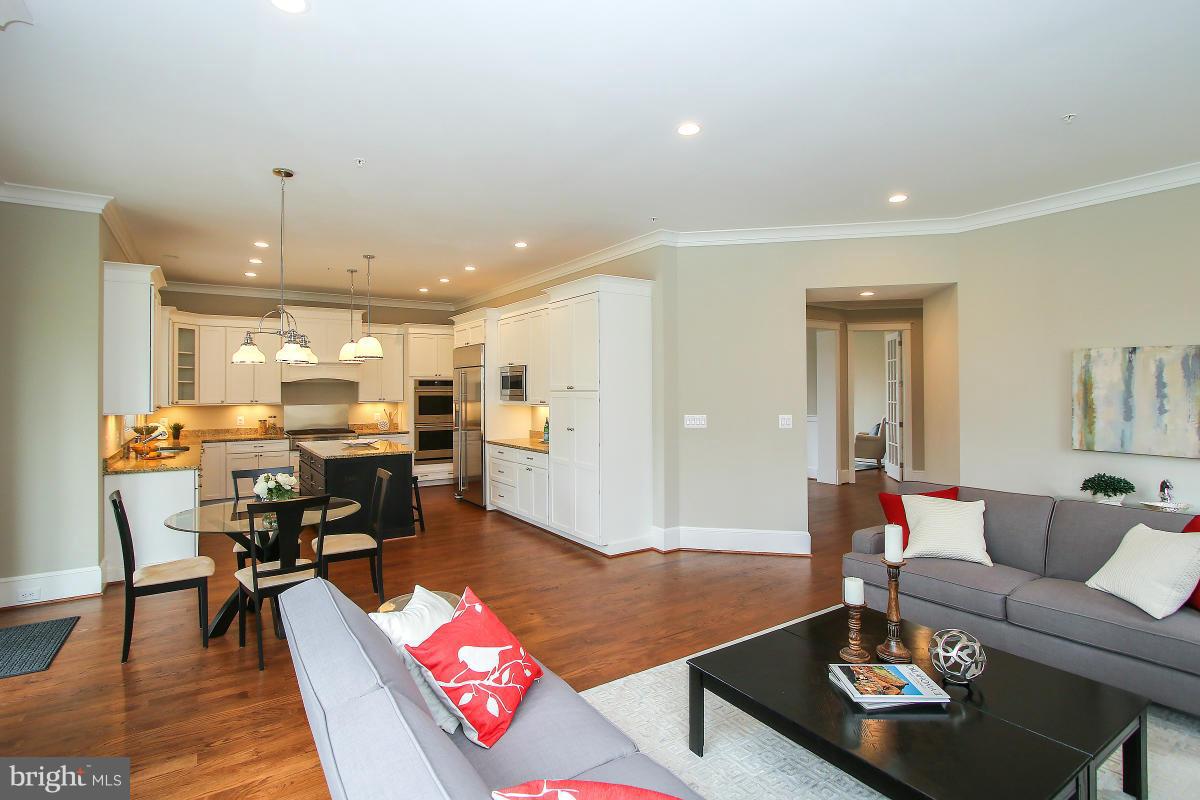 HUNTINGTON TERRACE - Residential