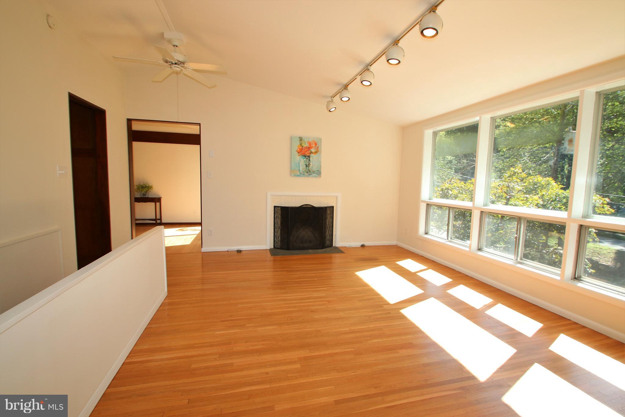 ROCK CREEK PALISADES - Residential
