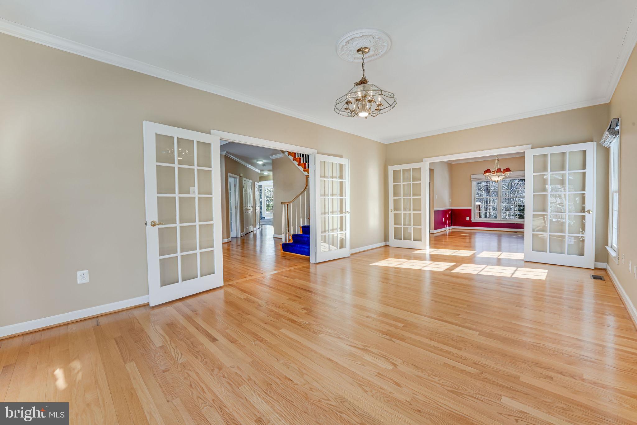 CREST RIDGE ESTATES - Residential
