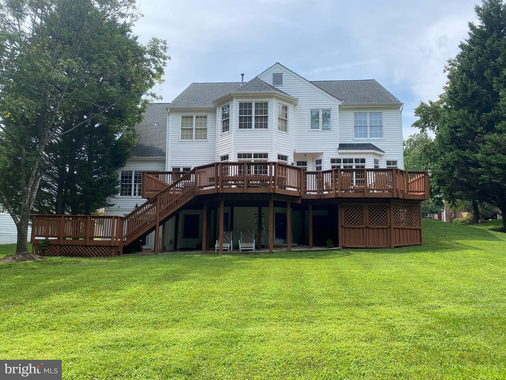 CREST RIDGE ESTATES - Residential