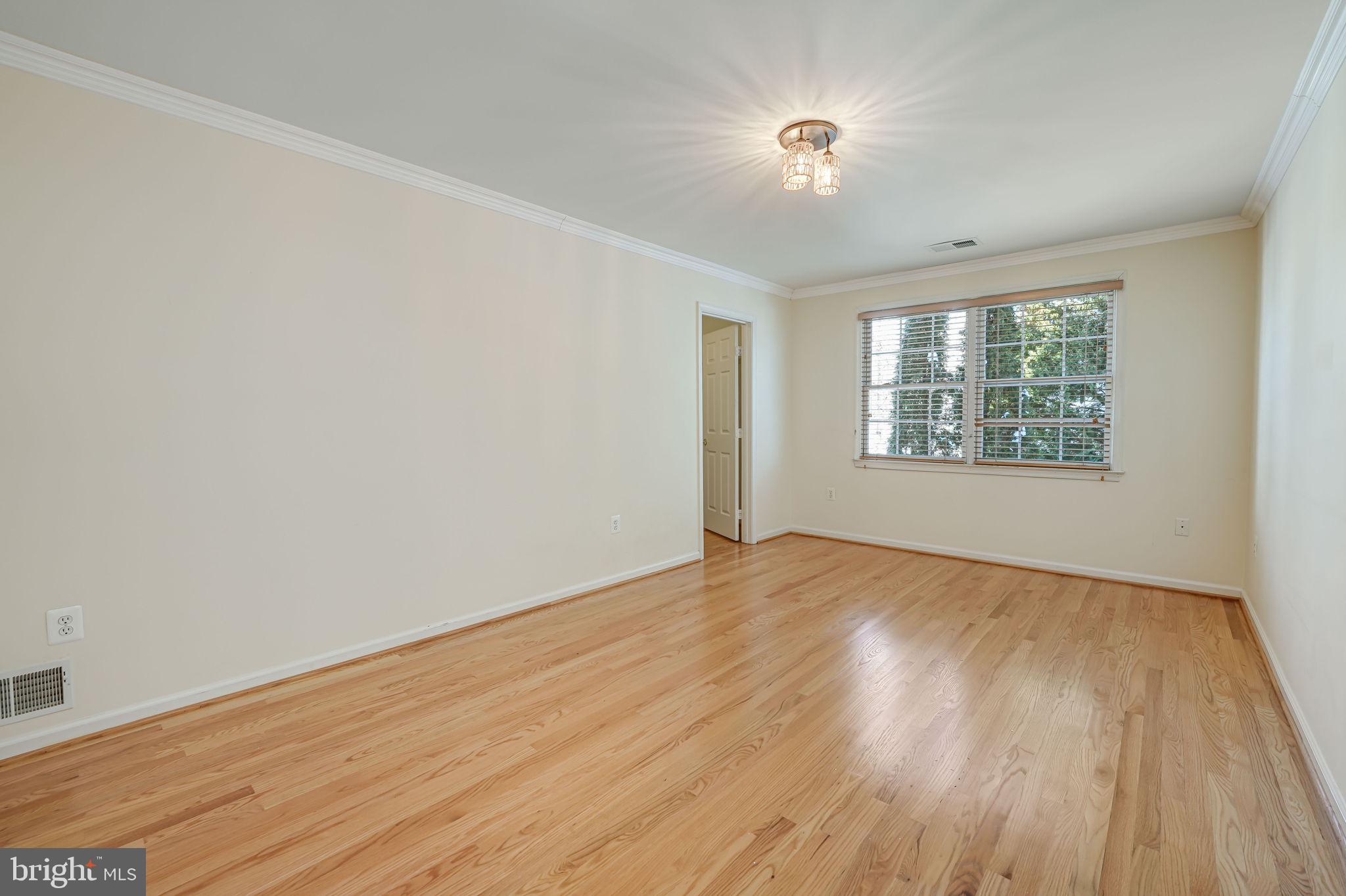 CREST RIDGE ESTATES - Residential