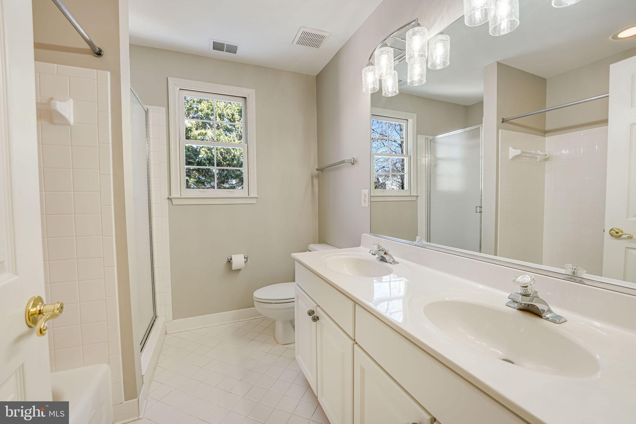 CREST RIDGE ESTATES - Residential