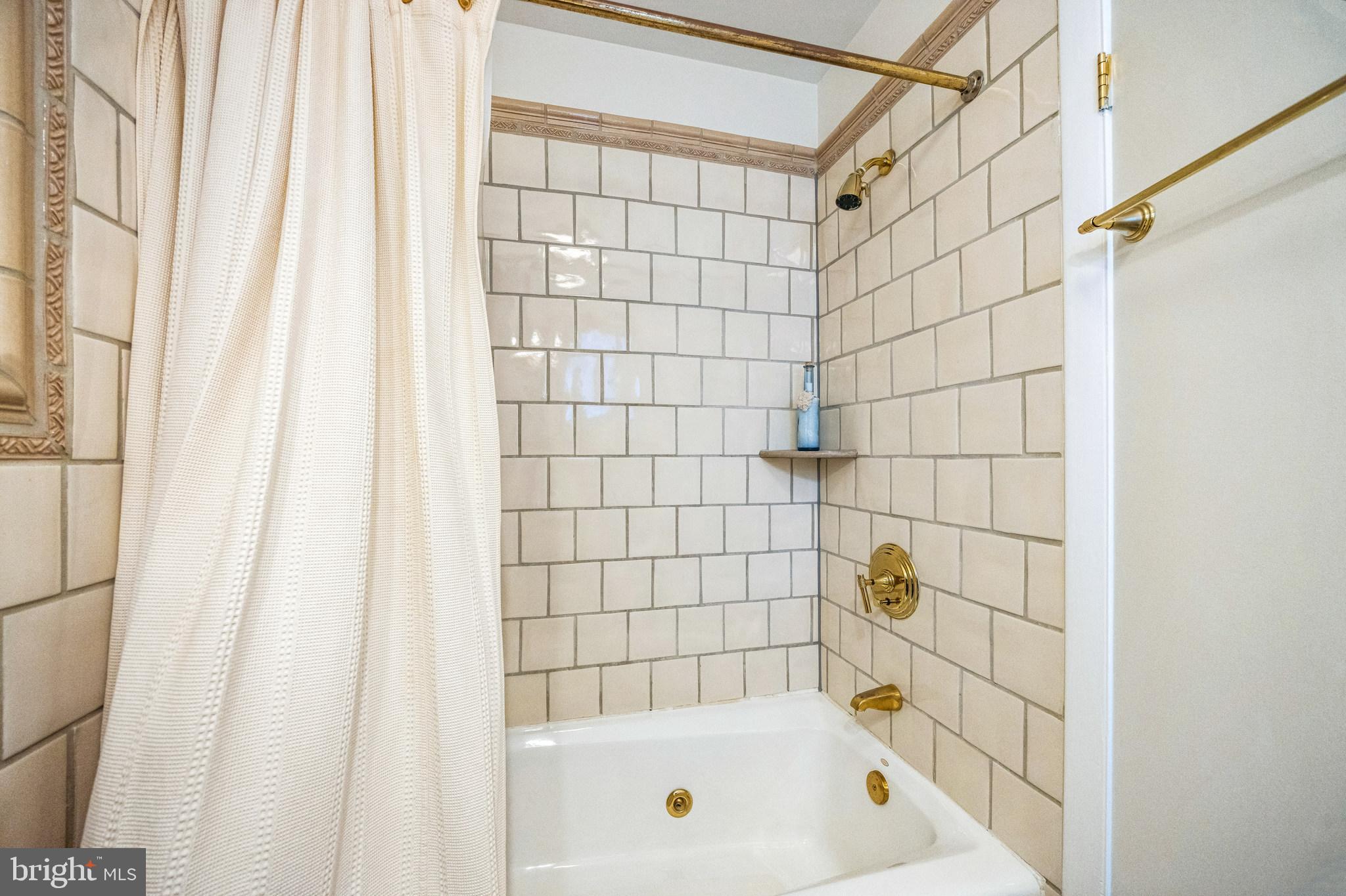 WASHINGTON SQ WEST - Residential