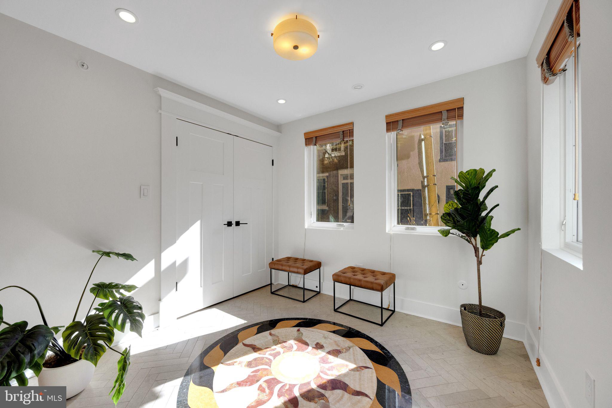 WASHINGTON SQ WEST - Residential
