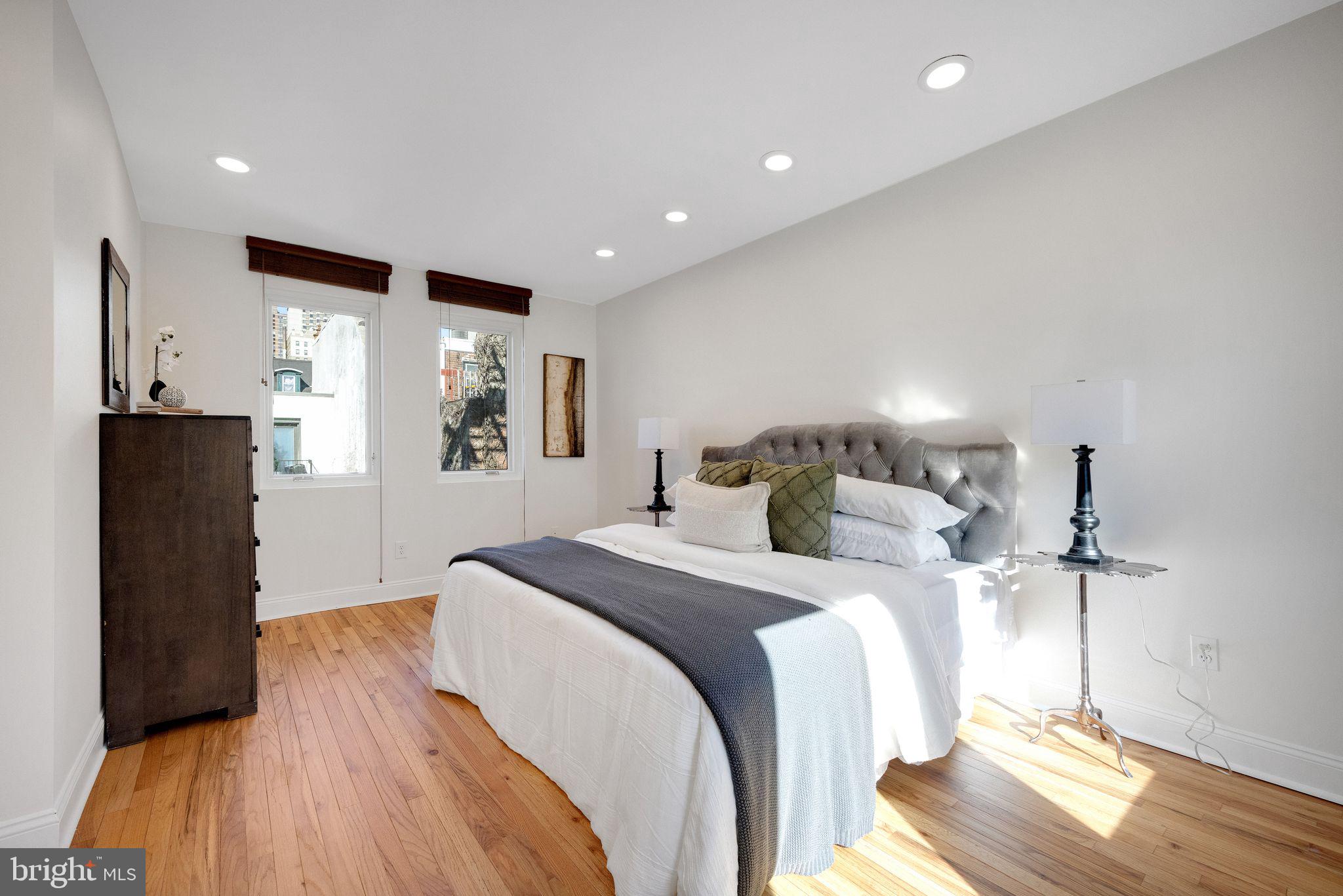 WASHINGTON SQ WEST - Residential