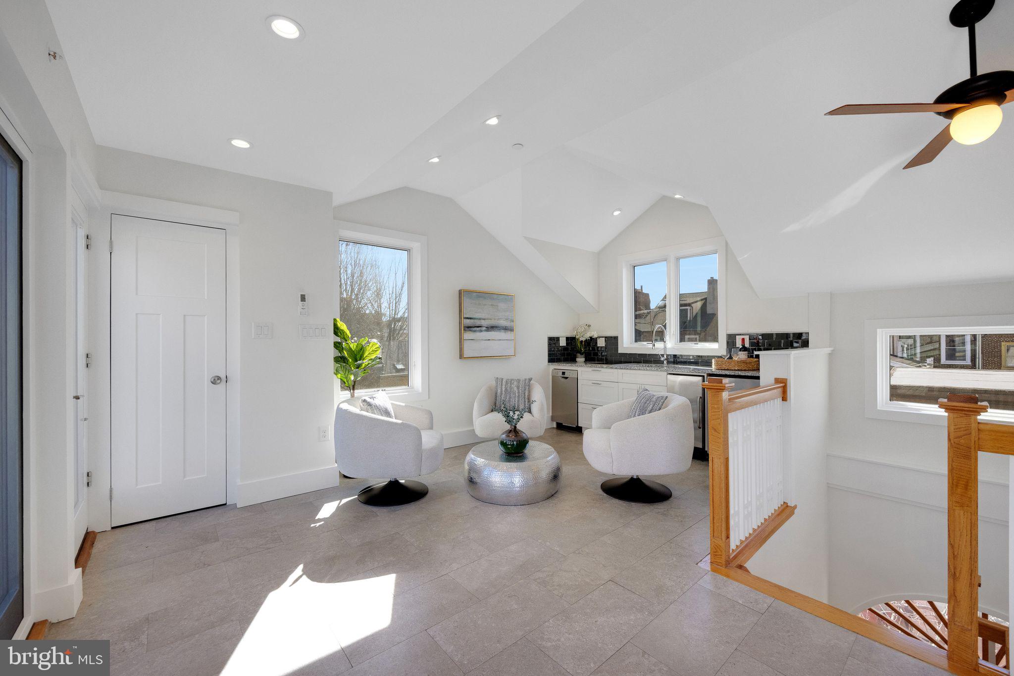 WASHINGTON SQ WEST - Residential