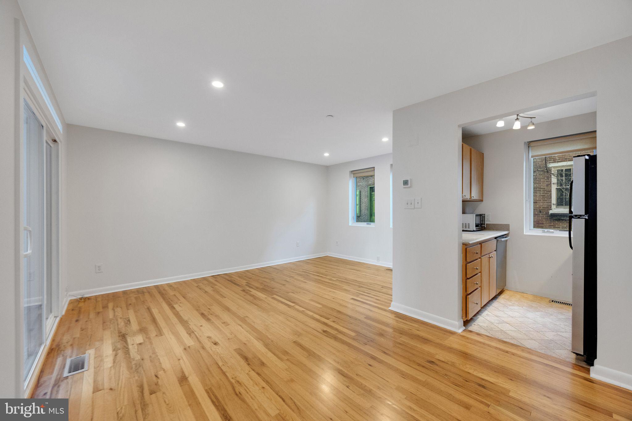 WASHINGTON SQ WEST - Residential