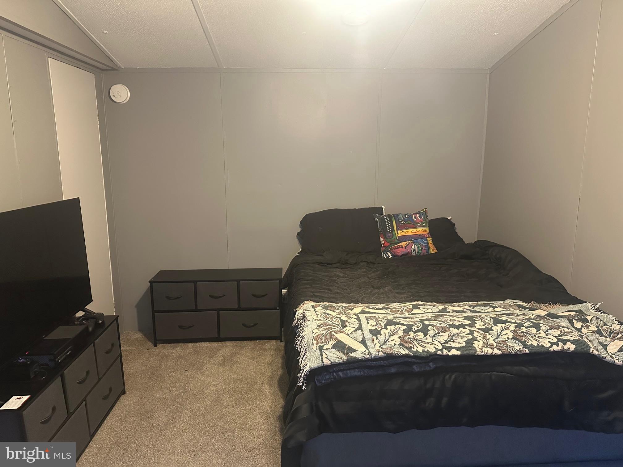 CEDARHURST ACRES - Residential