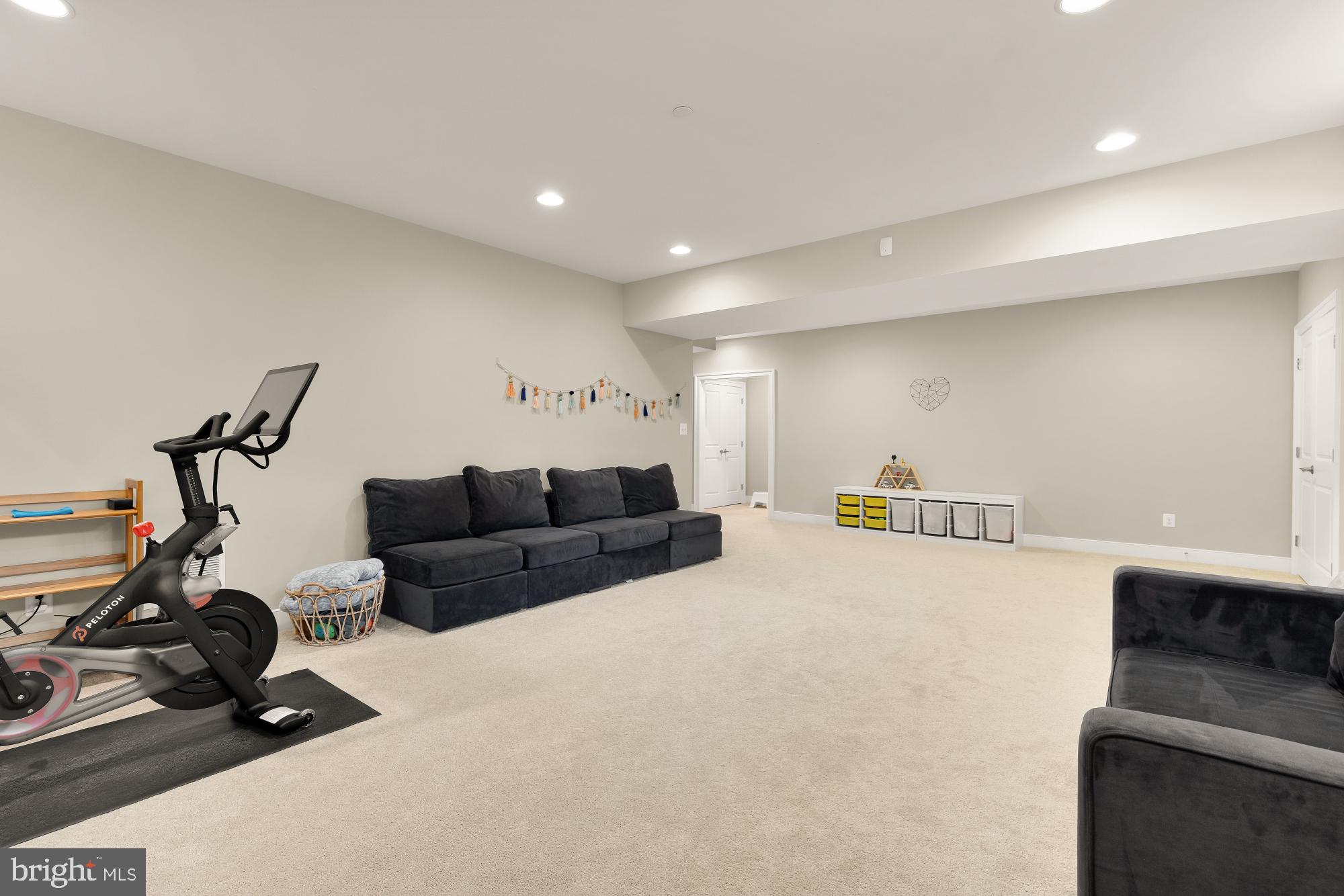 KENSINGTON TERRACE - Residential