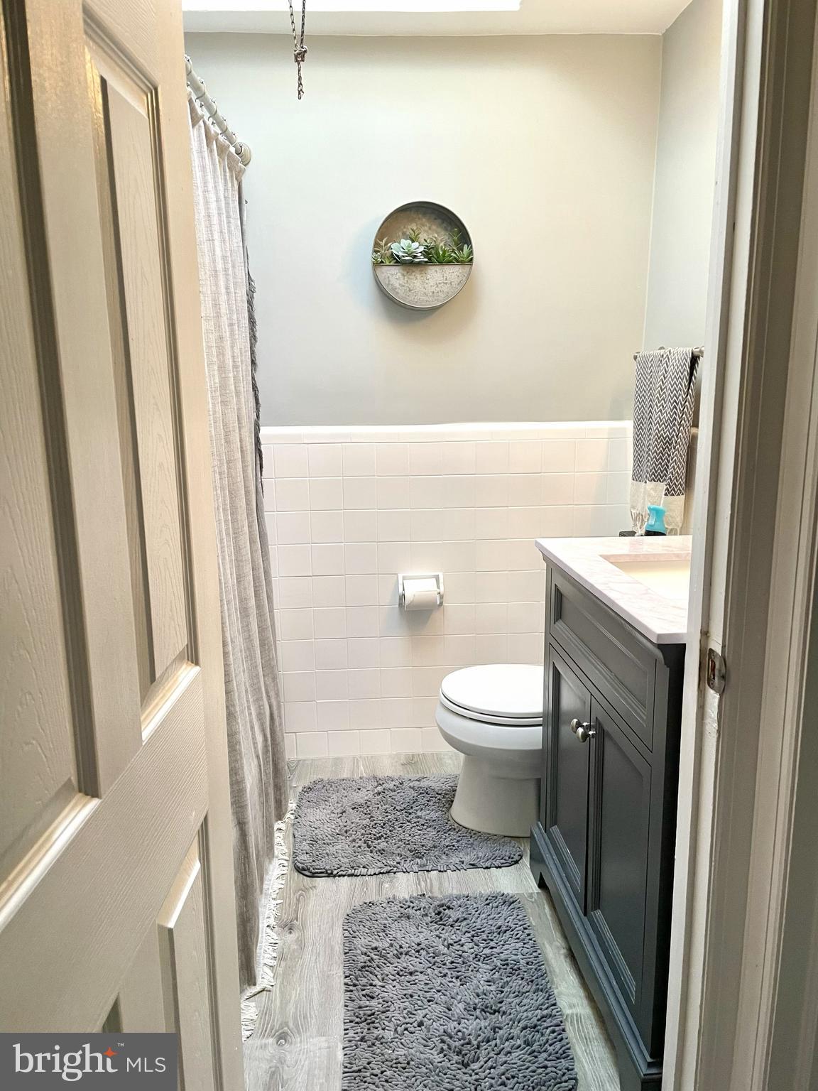 CLIFTON HEIGHTS - Residential