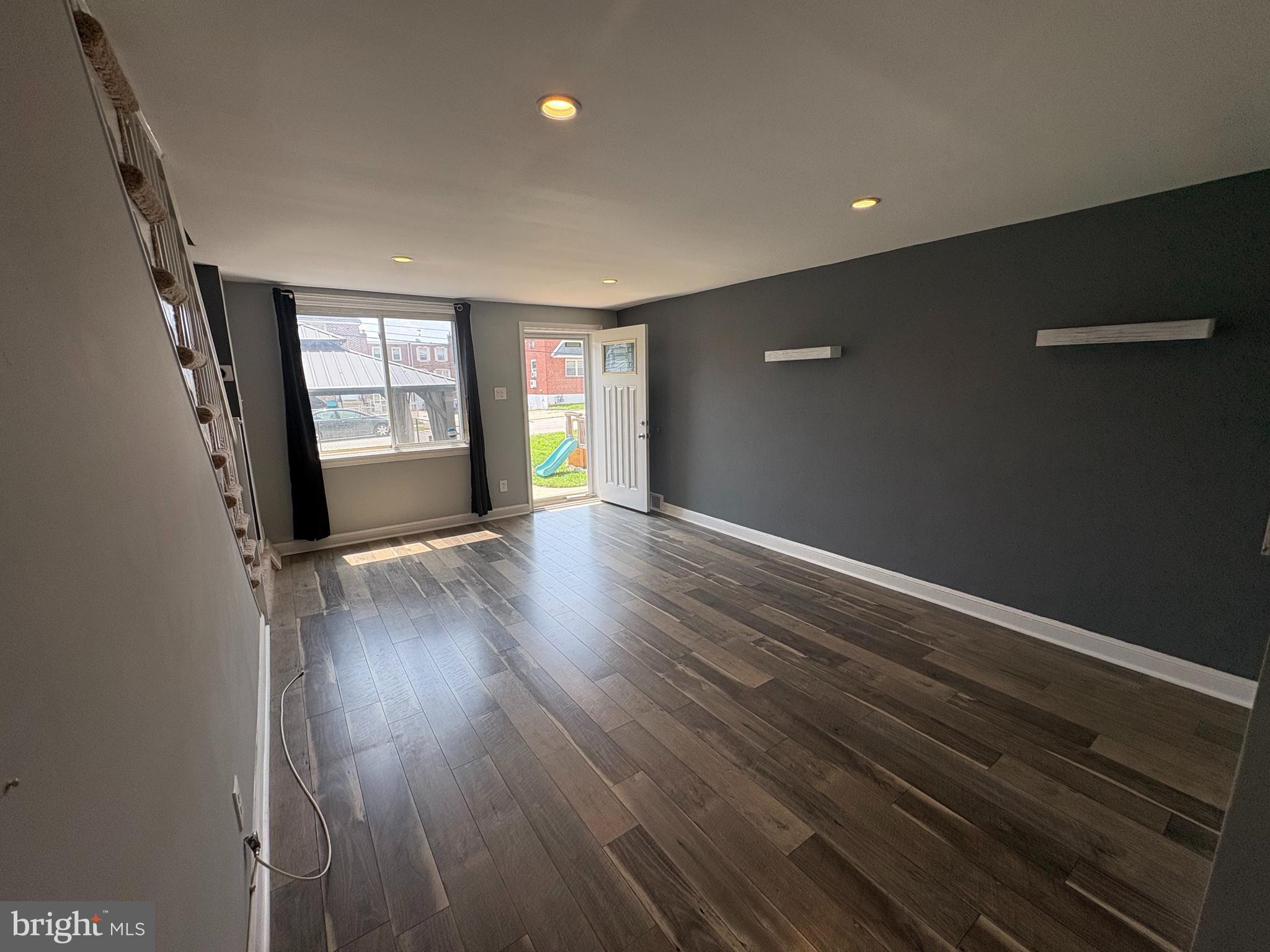 CLIFTON HEIGHTS - Residential