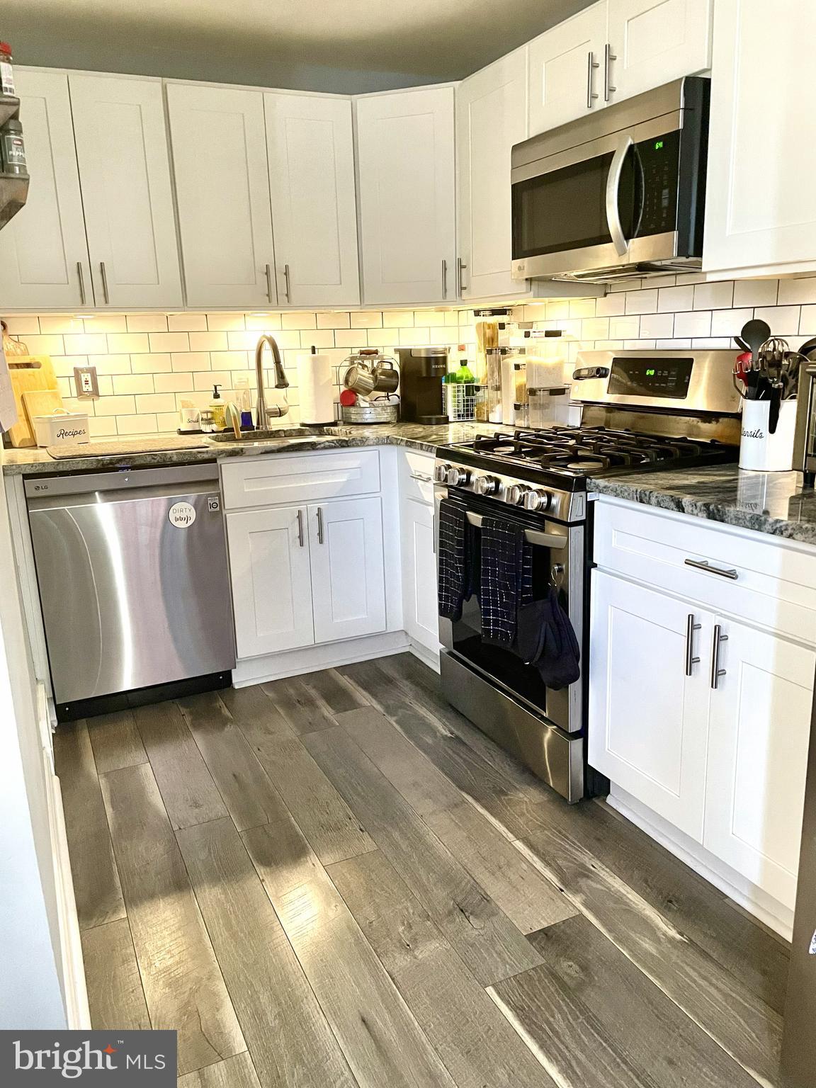 CLIFTON HEIGHTS - Residential