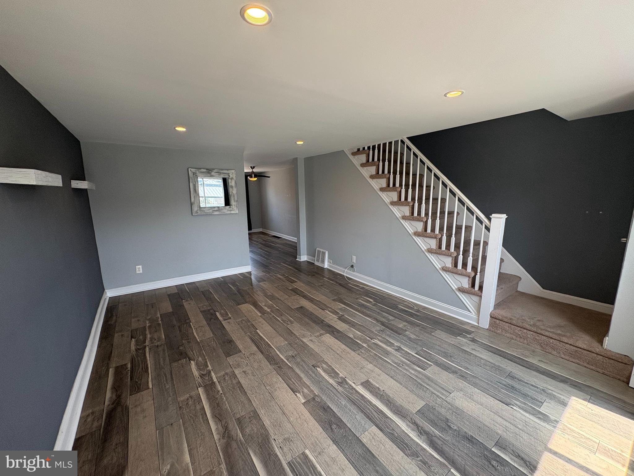CLIFTON HEIGHTS - Residential