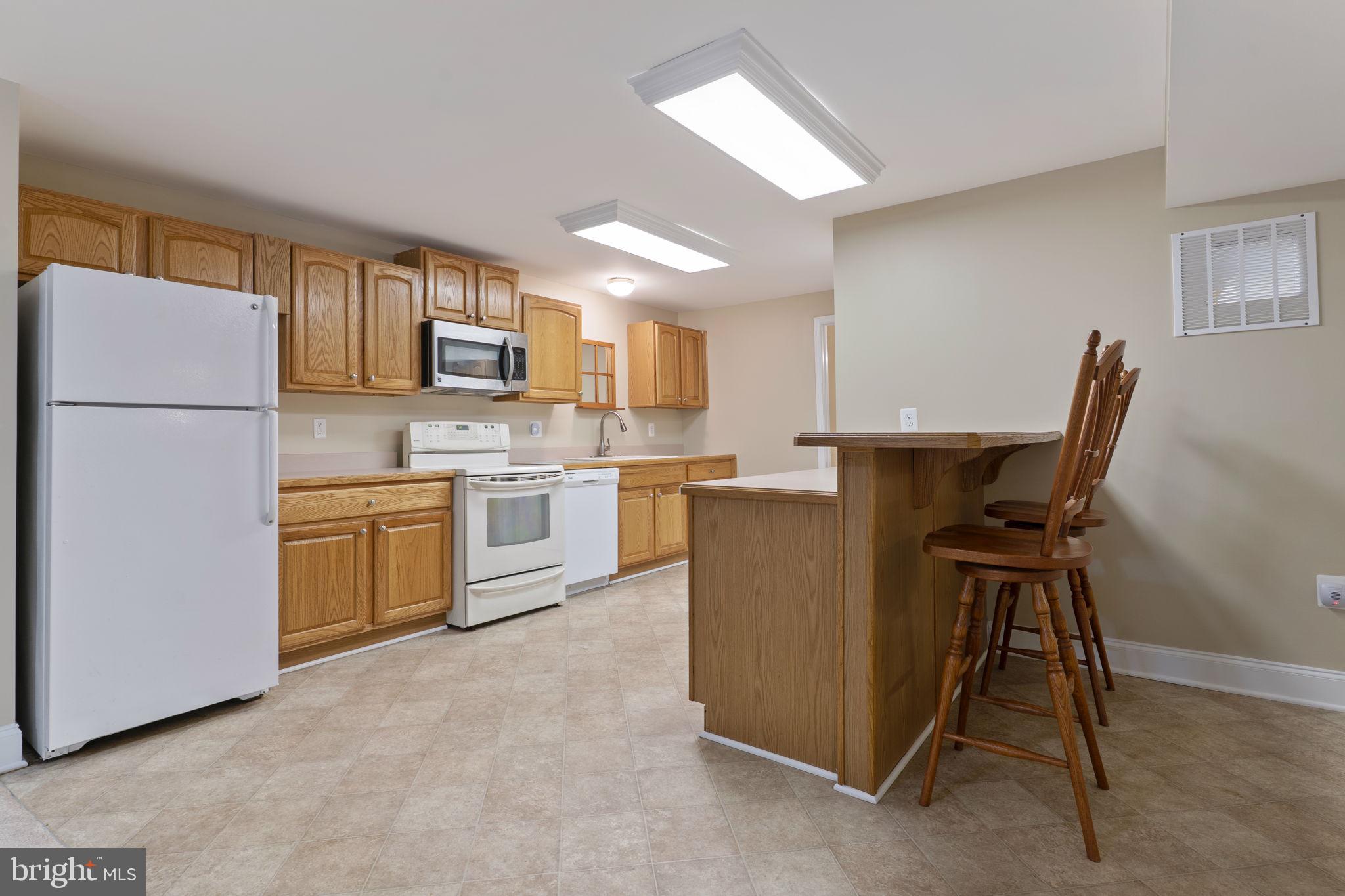 ORIOLE LANDING - Residential