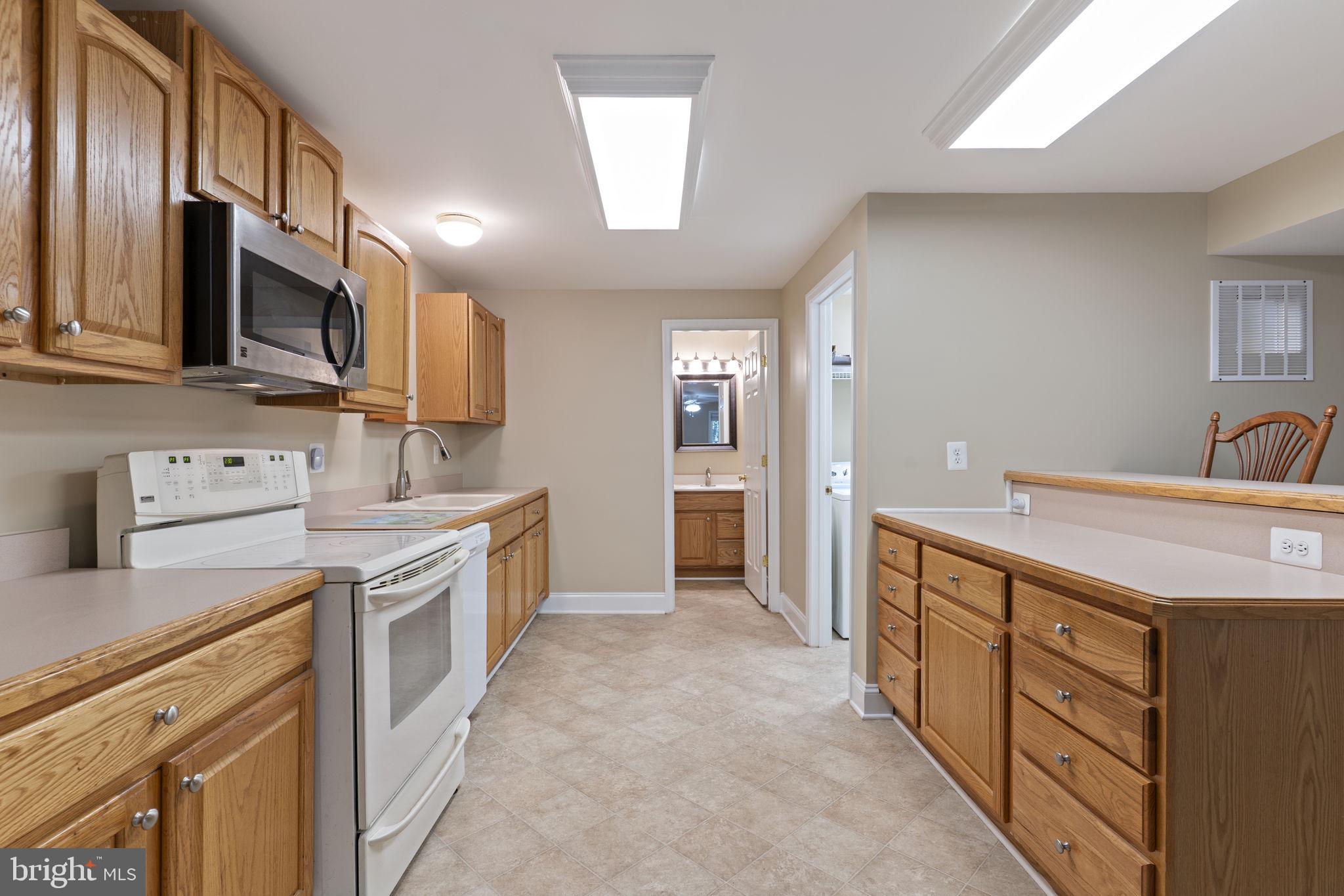 ORIOLE LANDING - Residential