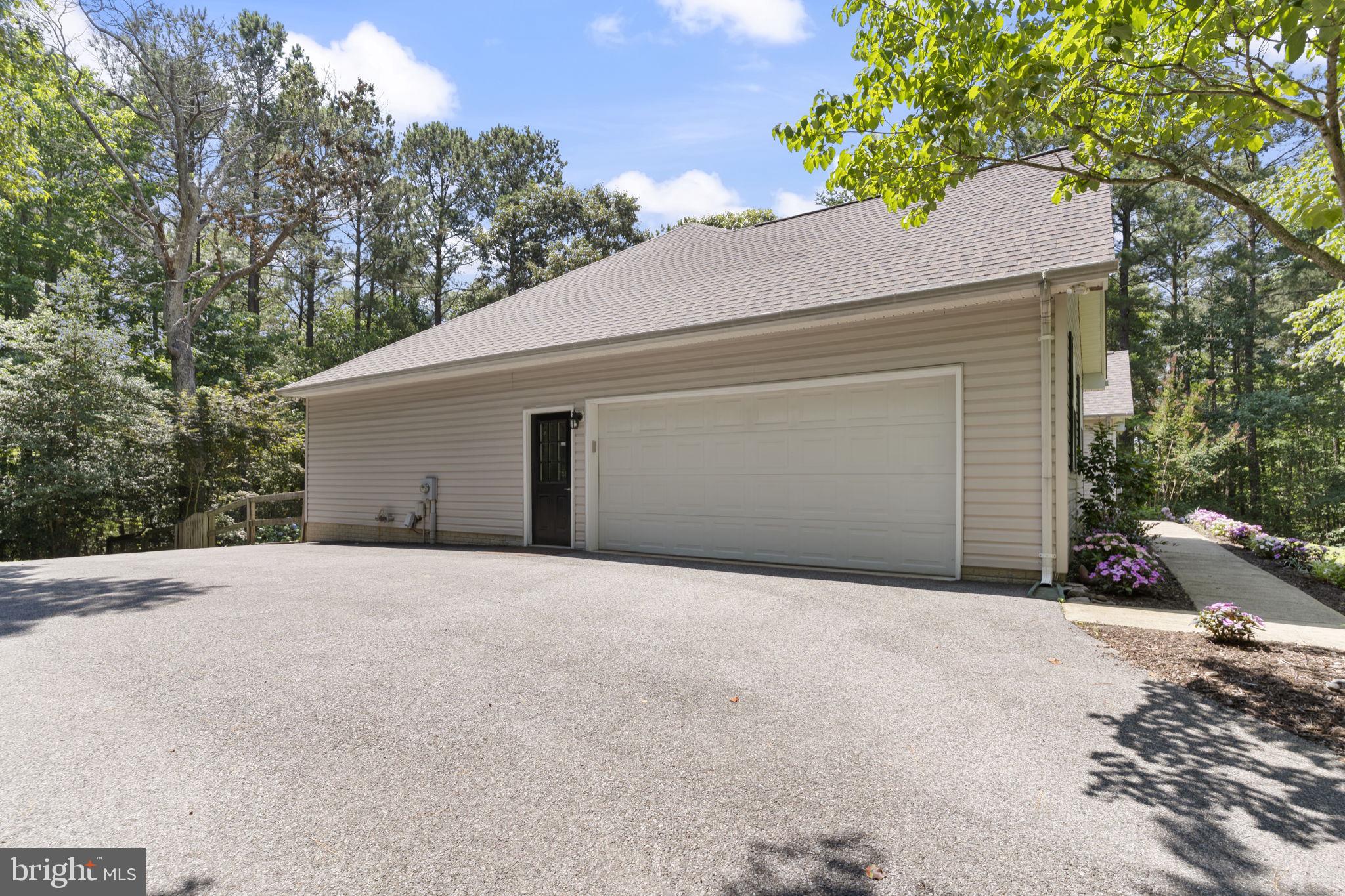 ORIOLE LANDING - Residential