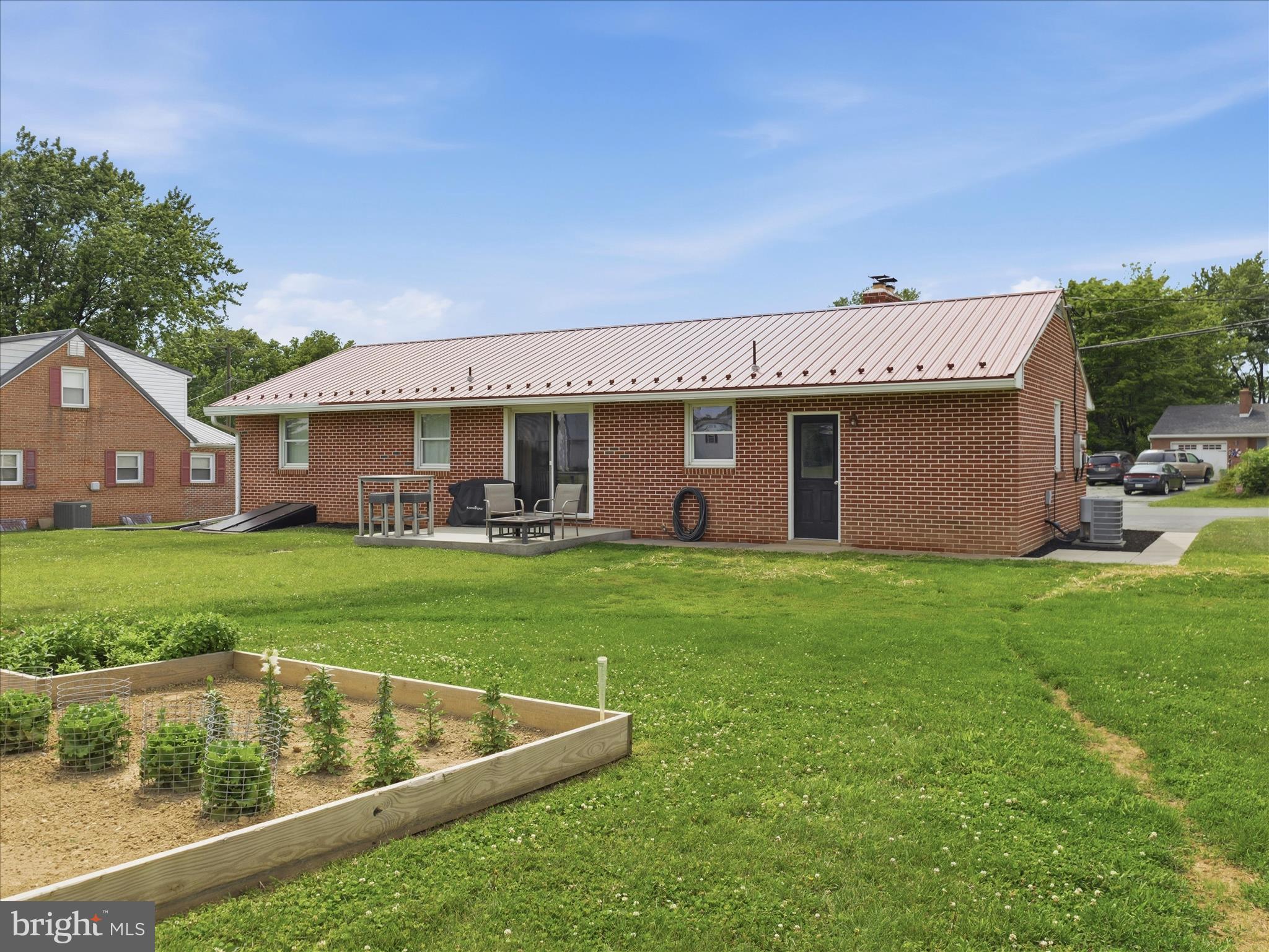 BROOKSIDE MANOR - Residential