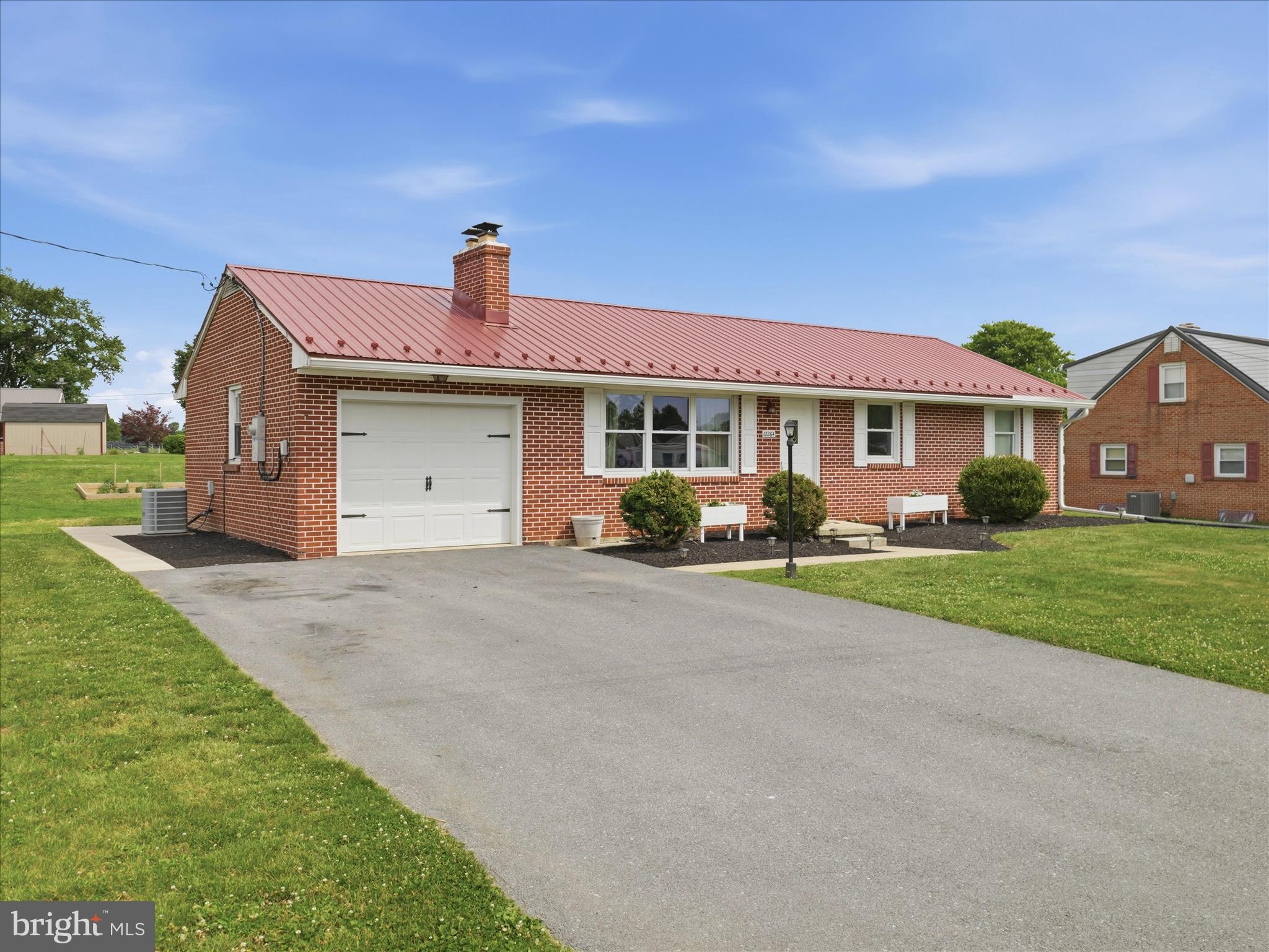 BROOKSIDE MANOR - Residential