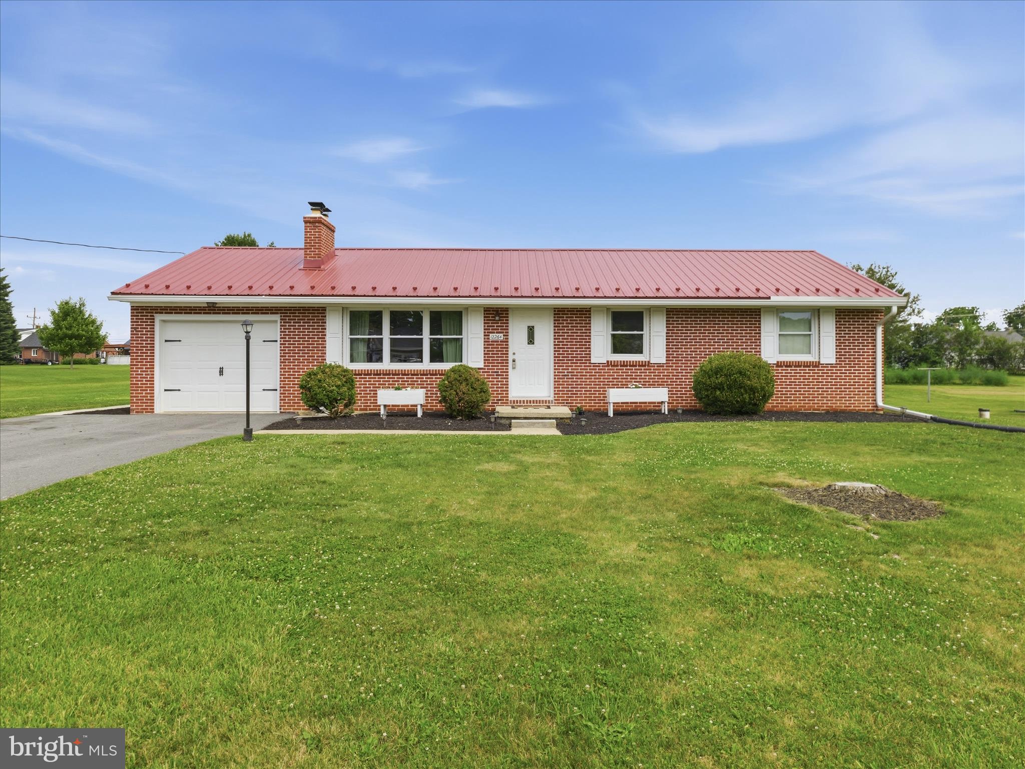 BROOKSIDE MANOR - Residential