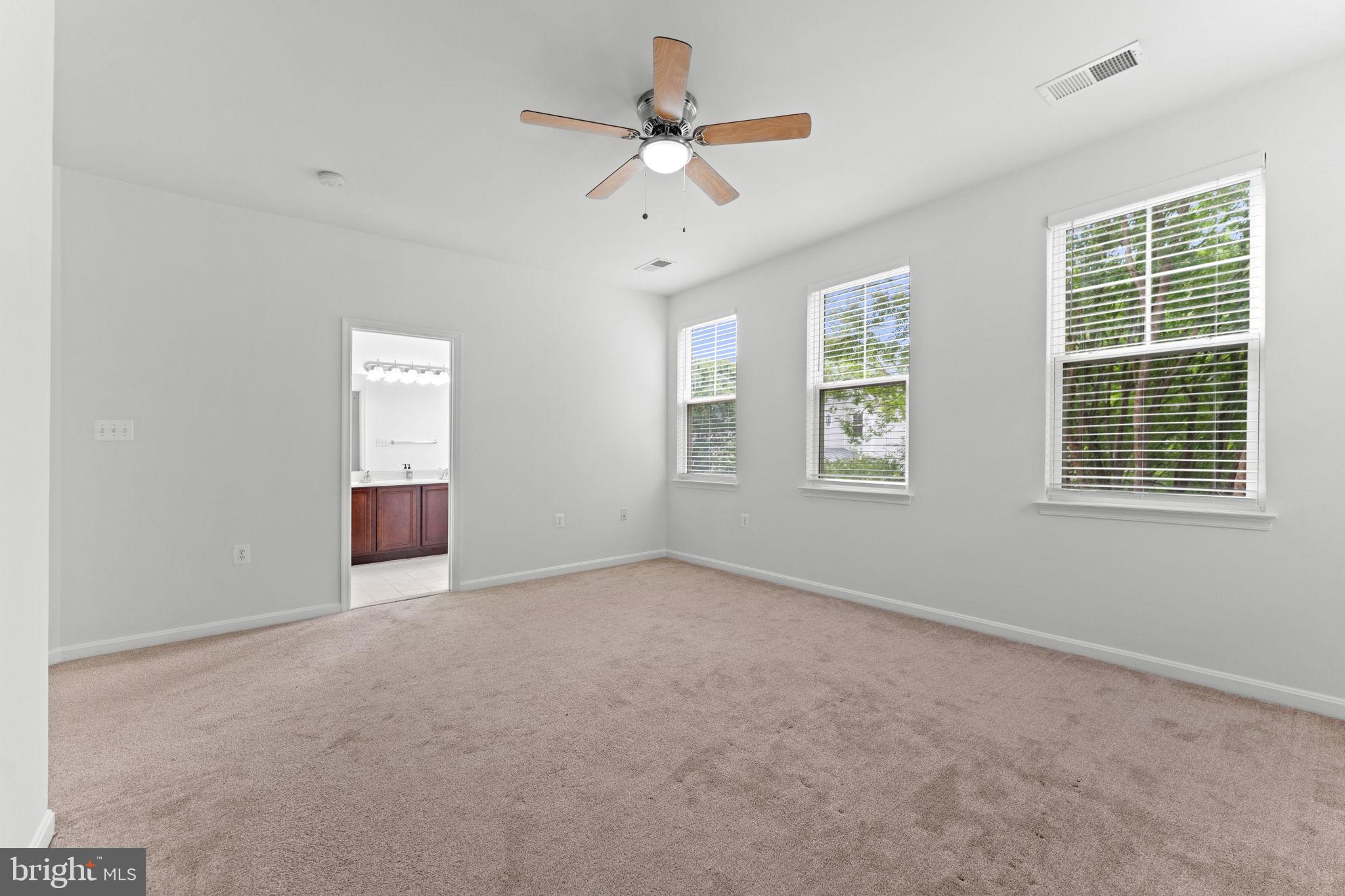 LAKE POINT ROUND HILL - Residential