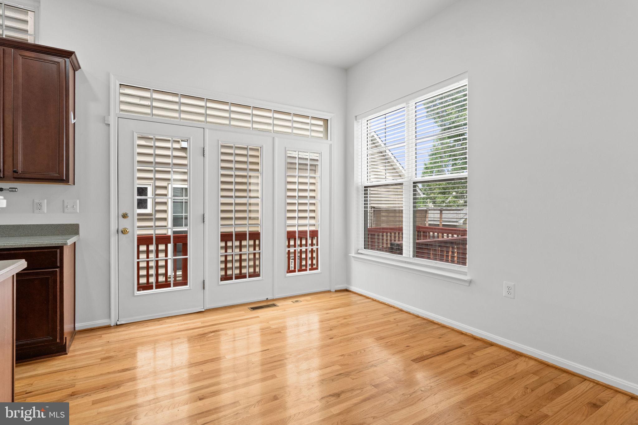LAKE POINT ROUND HILL - Residential