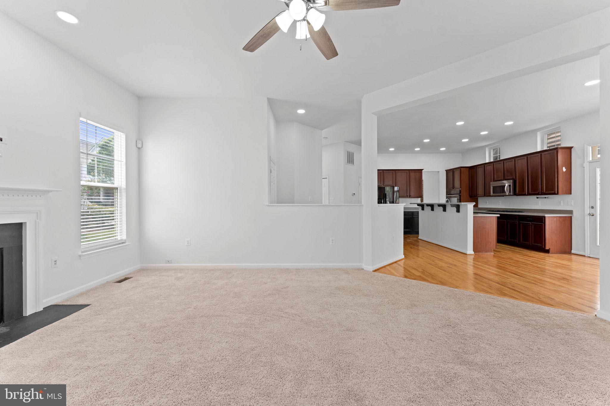 LAKE POINT ROUND HILL - Residential
