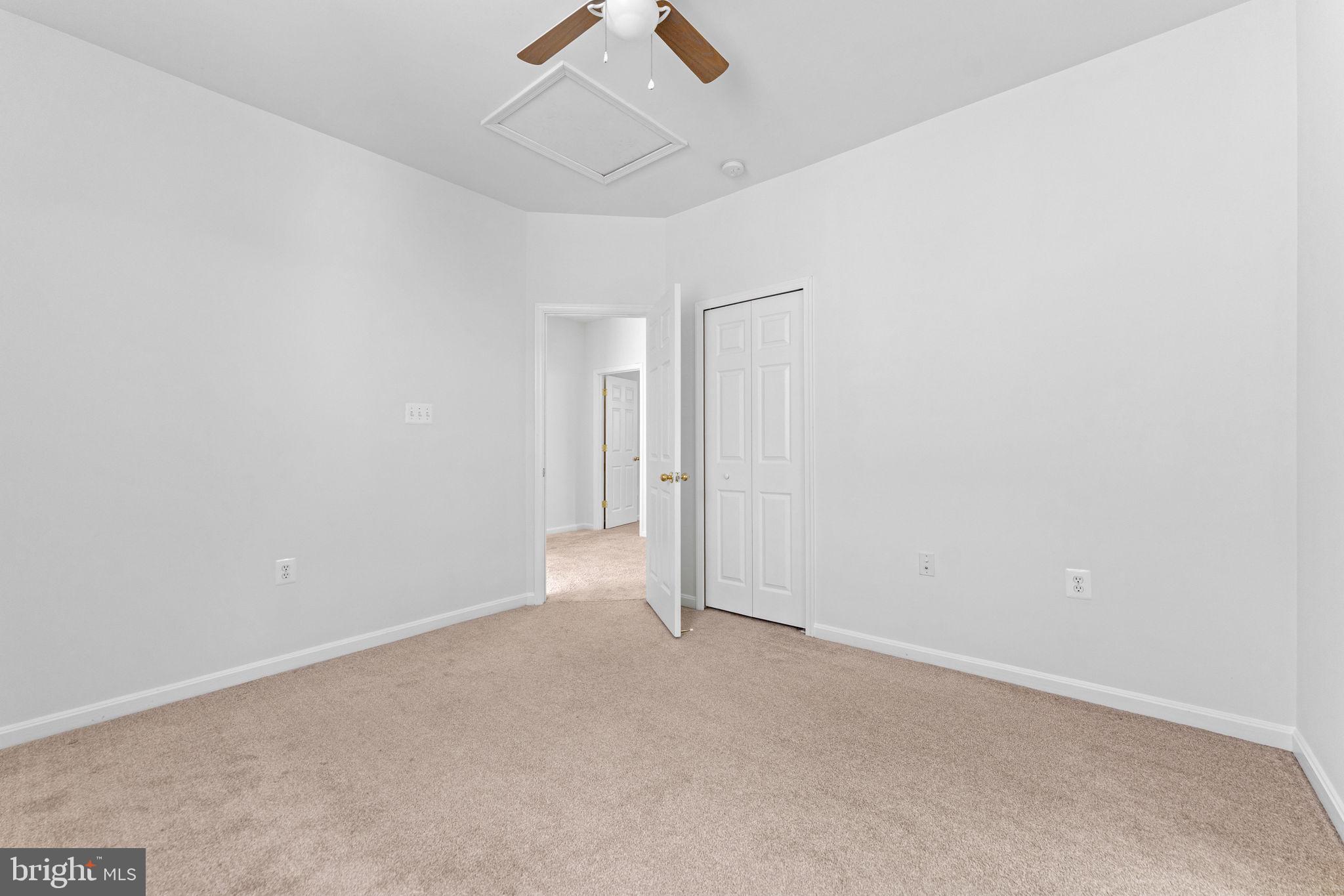 LAKE POINT ROUND HILL - Residential