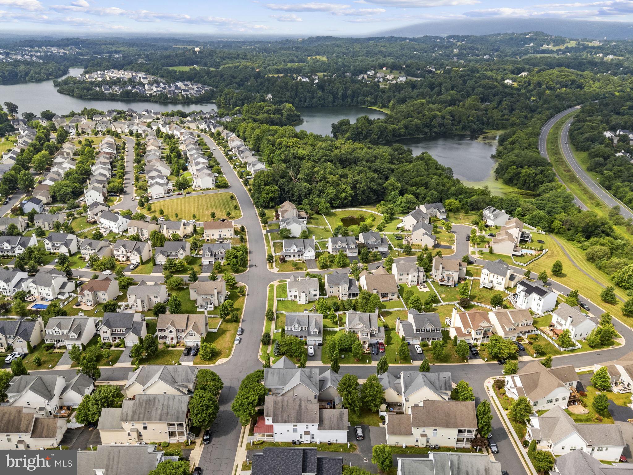LAKE POINT ROUND HILL - Residential