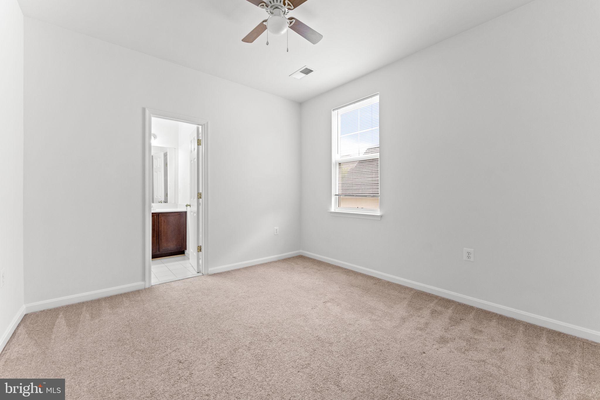 LAKE POINT ROUND HILL - Residential