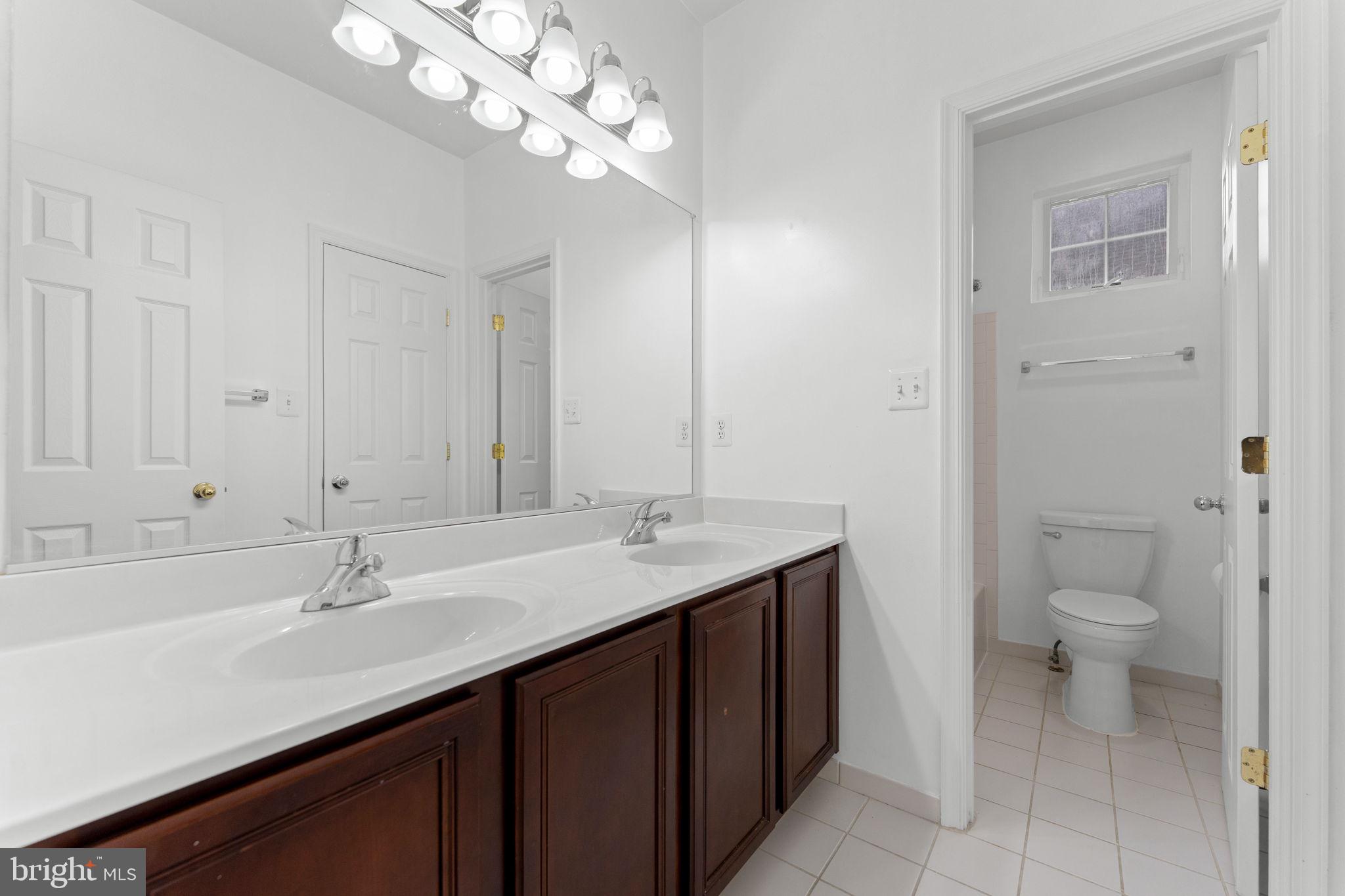 LAKE POINT ROUND HILL - Residential