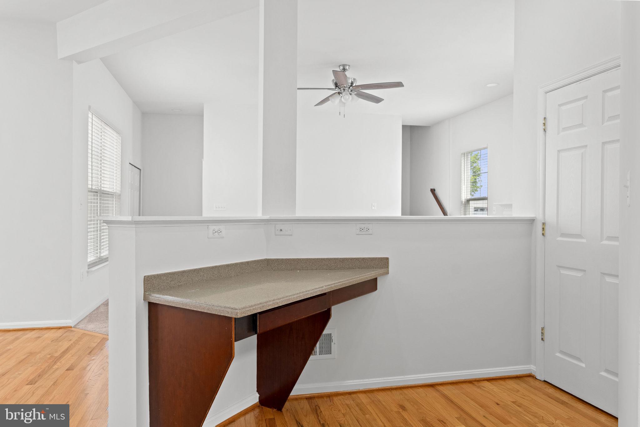 LAKE POINT ROUND HILL - Residential