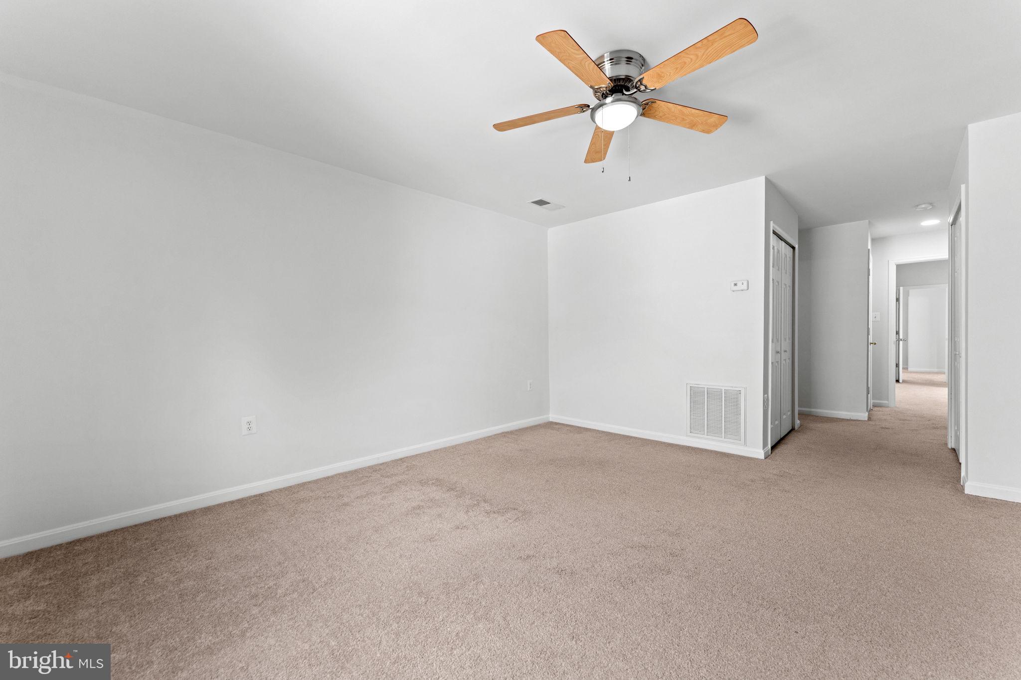 LAKE POINT ROUND HILL - Residential