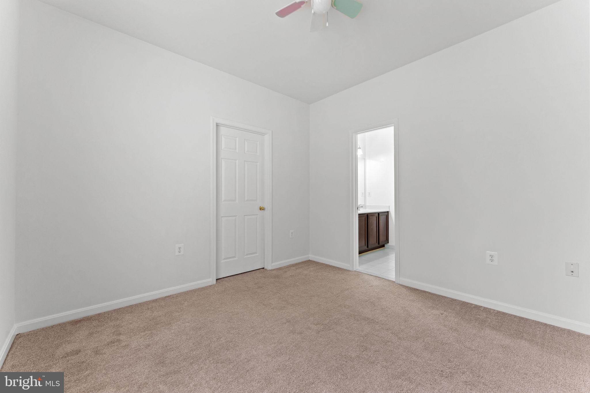 LAKE POINT ROUND HILL - Residential