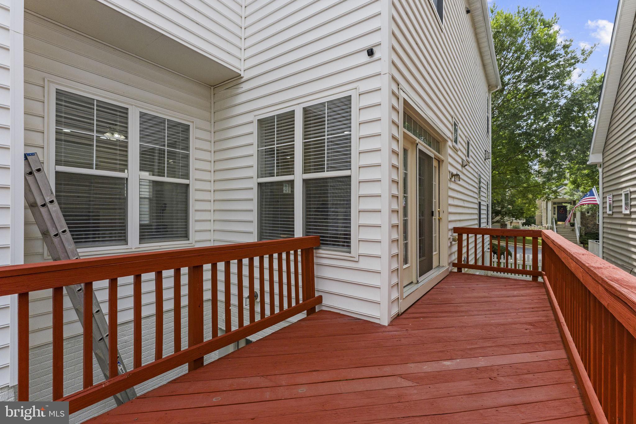 LAKE POINT ROUND HILL - Residential