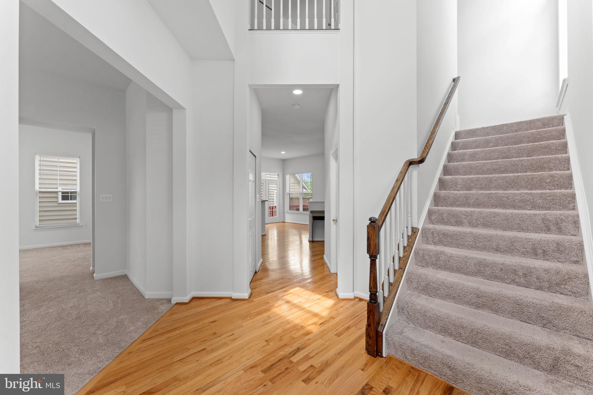 LAKE POINT ROUND HILL - Residential