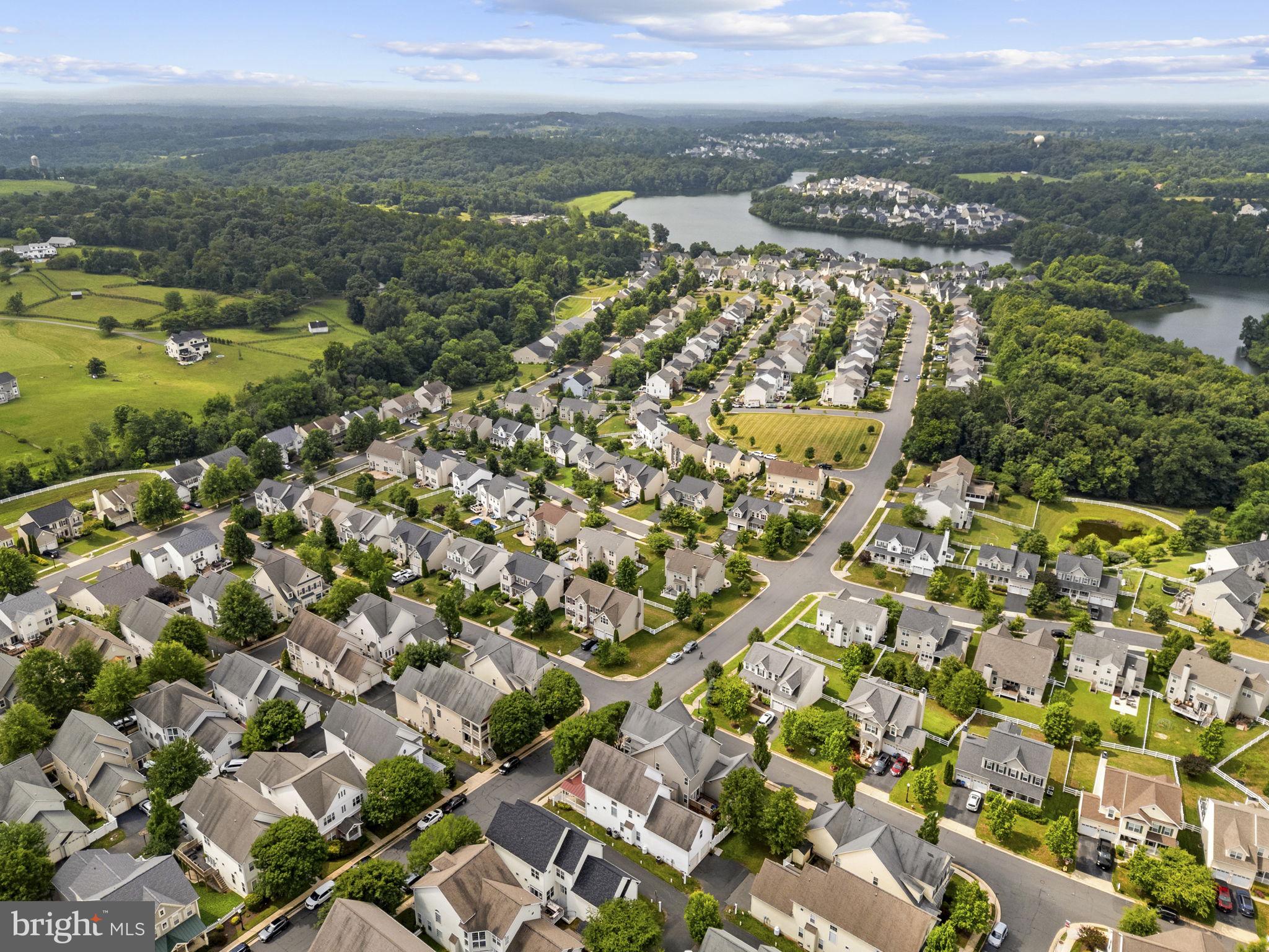 LAKE POINT ROUND HILL - Residential