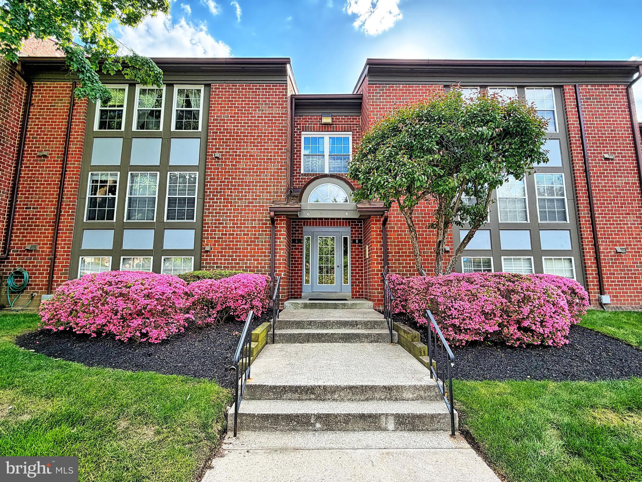 THE FALLS - Residential