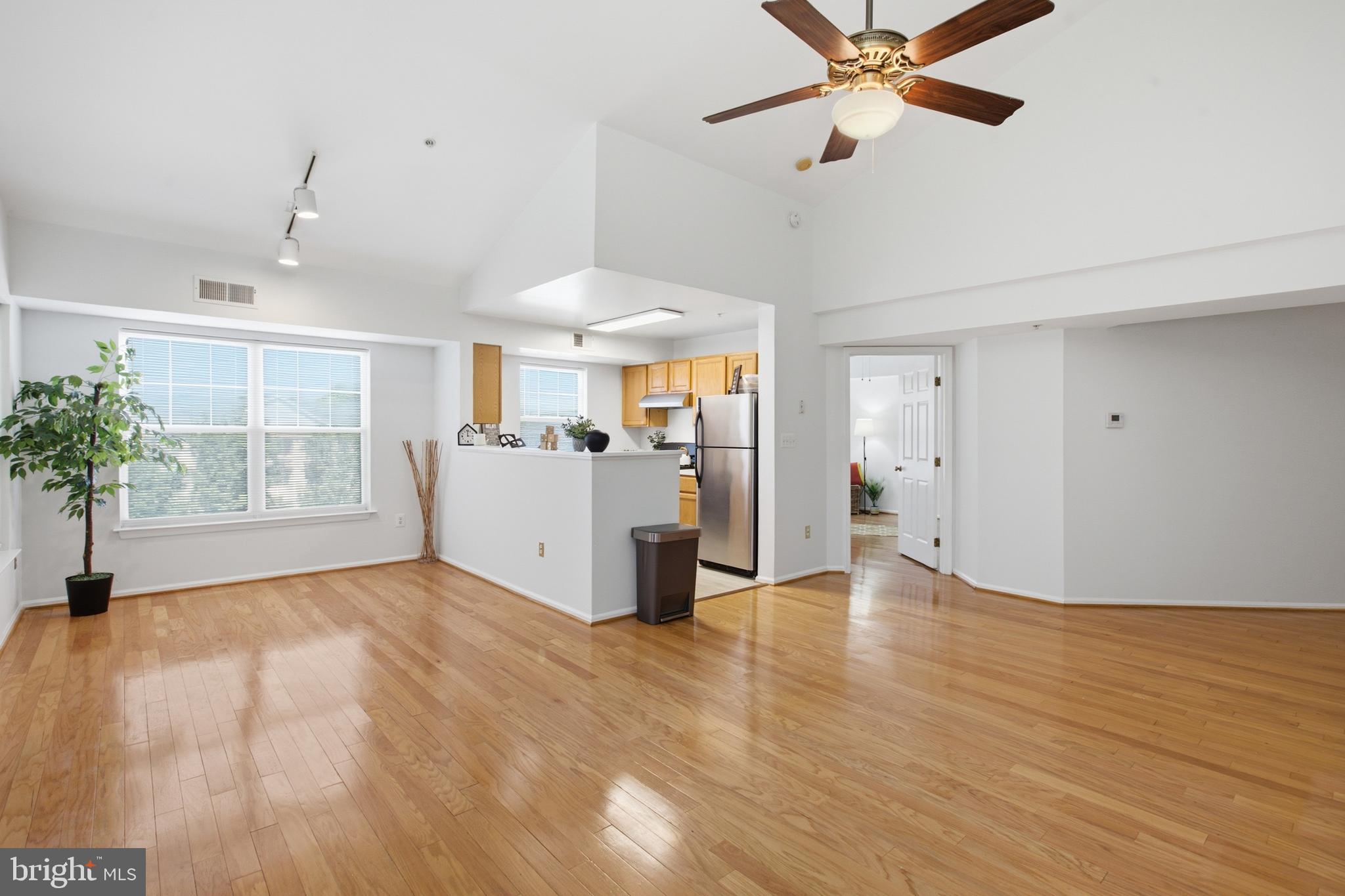 NORMANDY PLACE CONDO-PHA - Residential