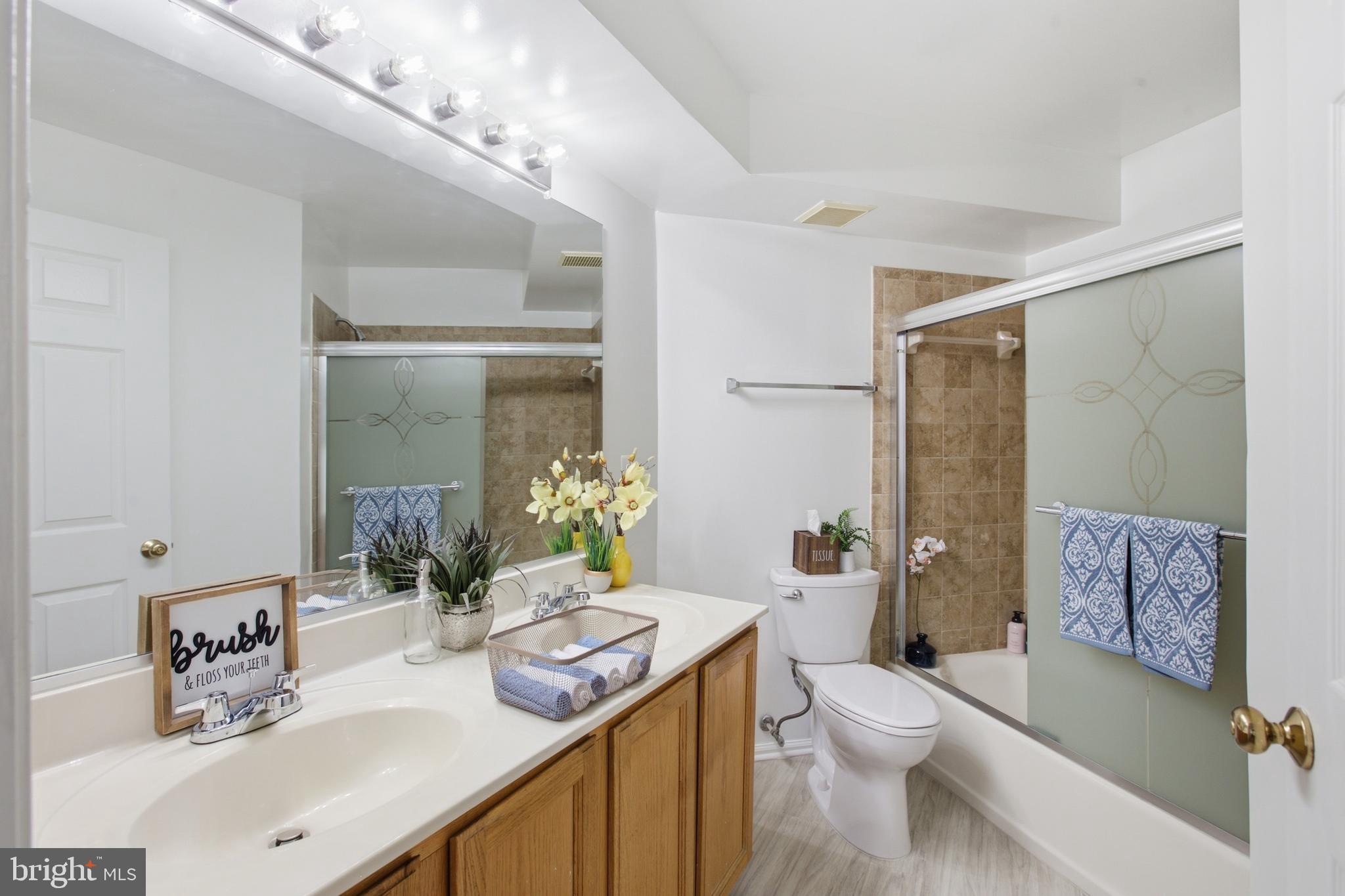 NORMANDY PLACE CONDO-PHA - Residential