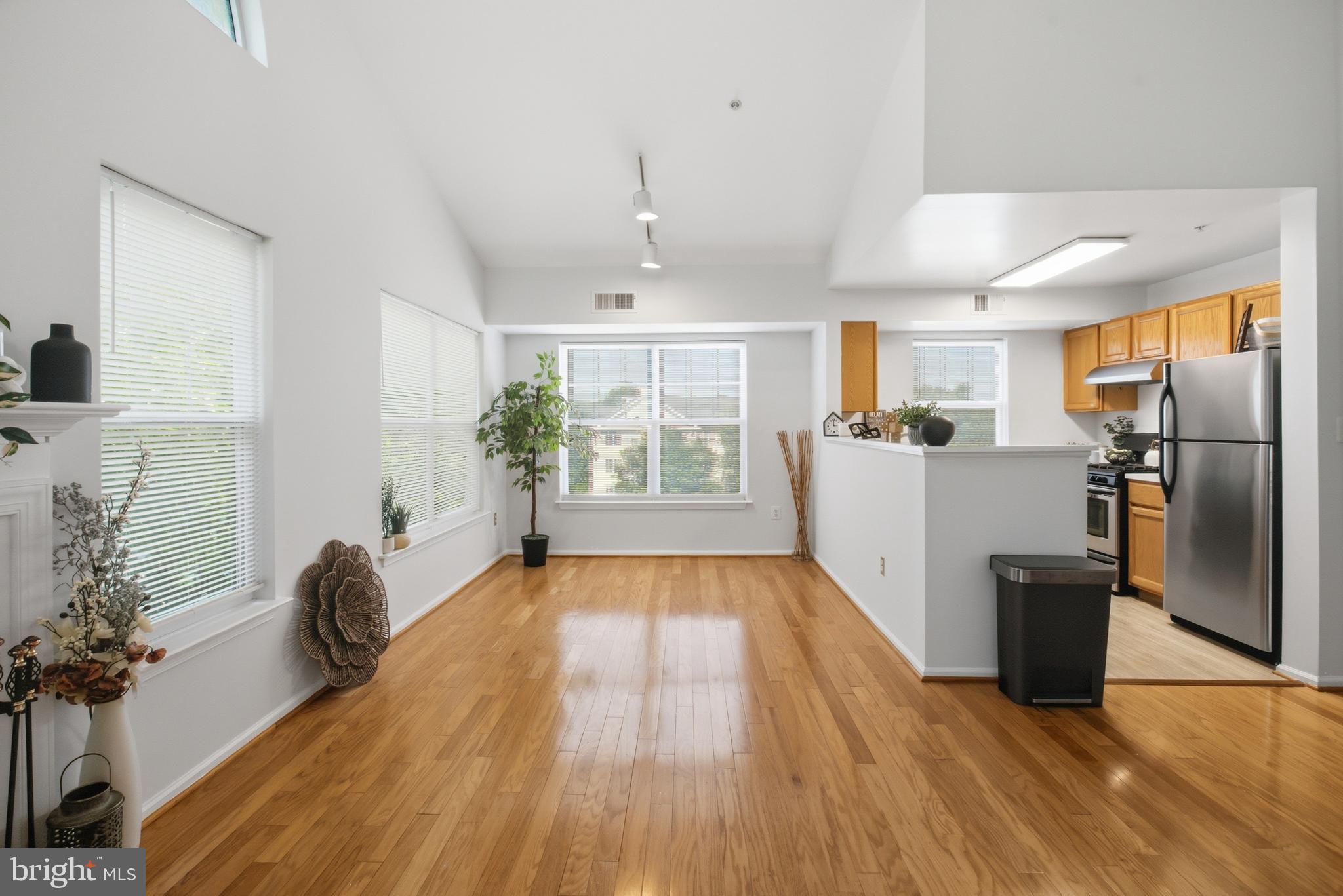 NORMANDY PLACE CONDO-PHA - Residential
