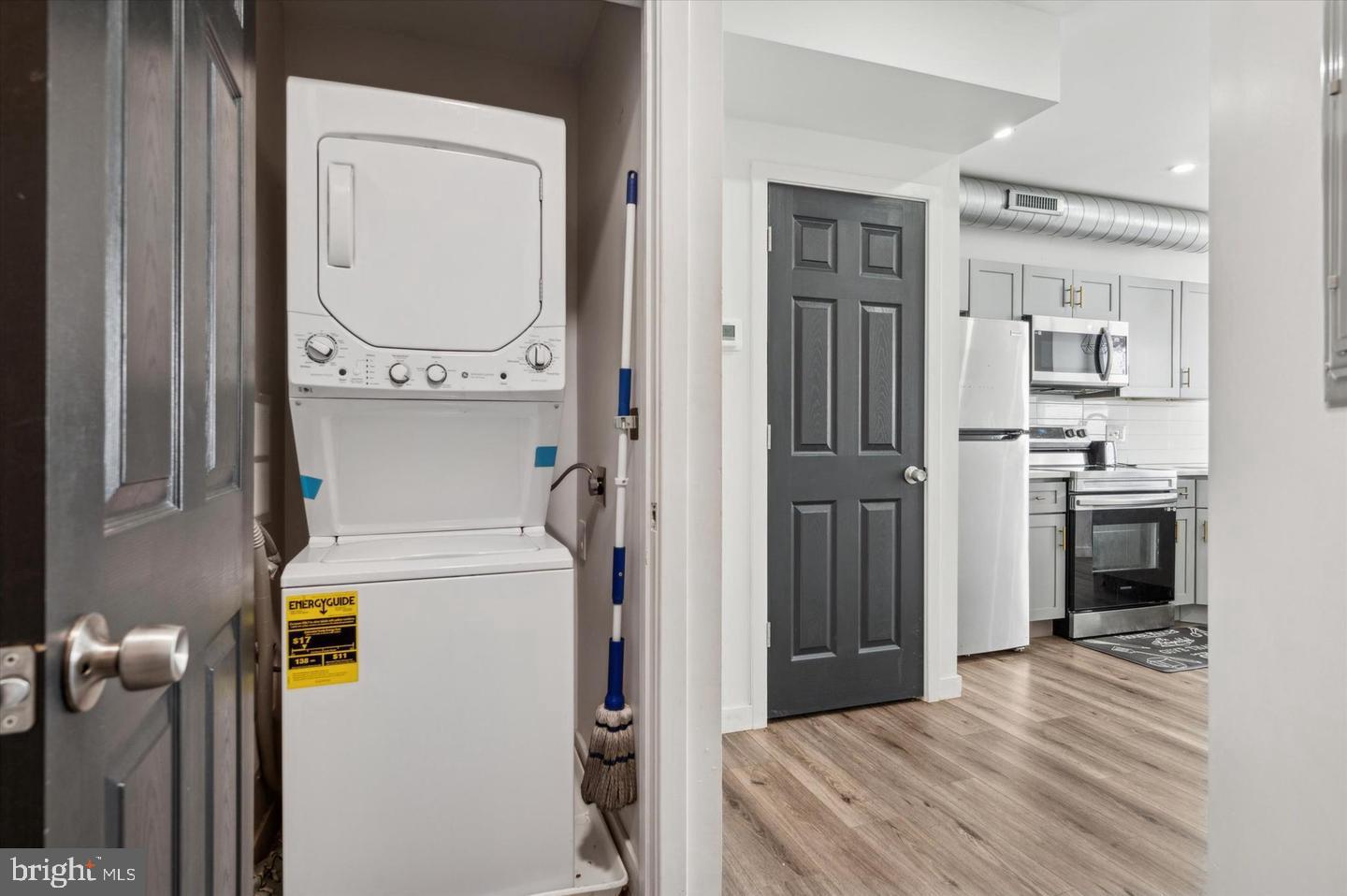 PHILADELPHIA (NORTH) - Residential Lease